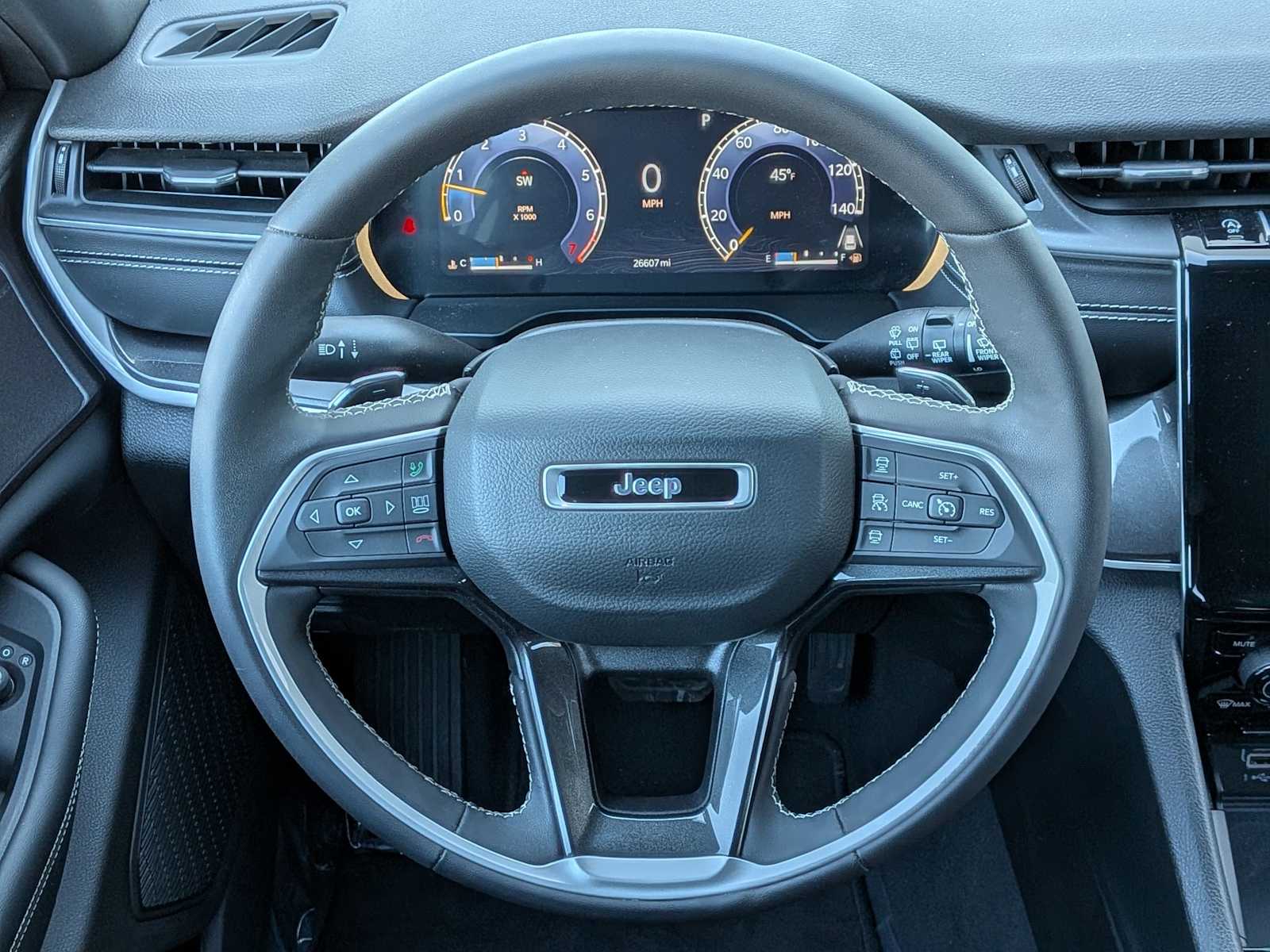 Thumbnail: 2023 Jeep Grand Cherokee - 20