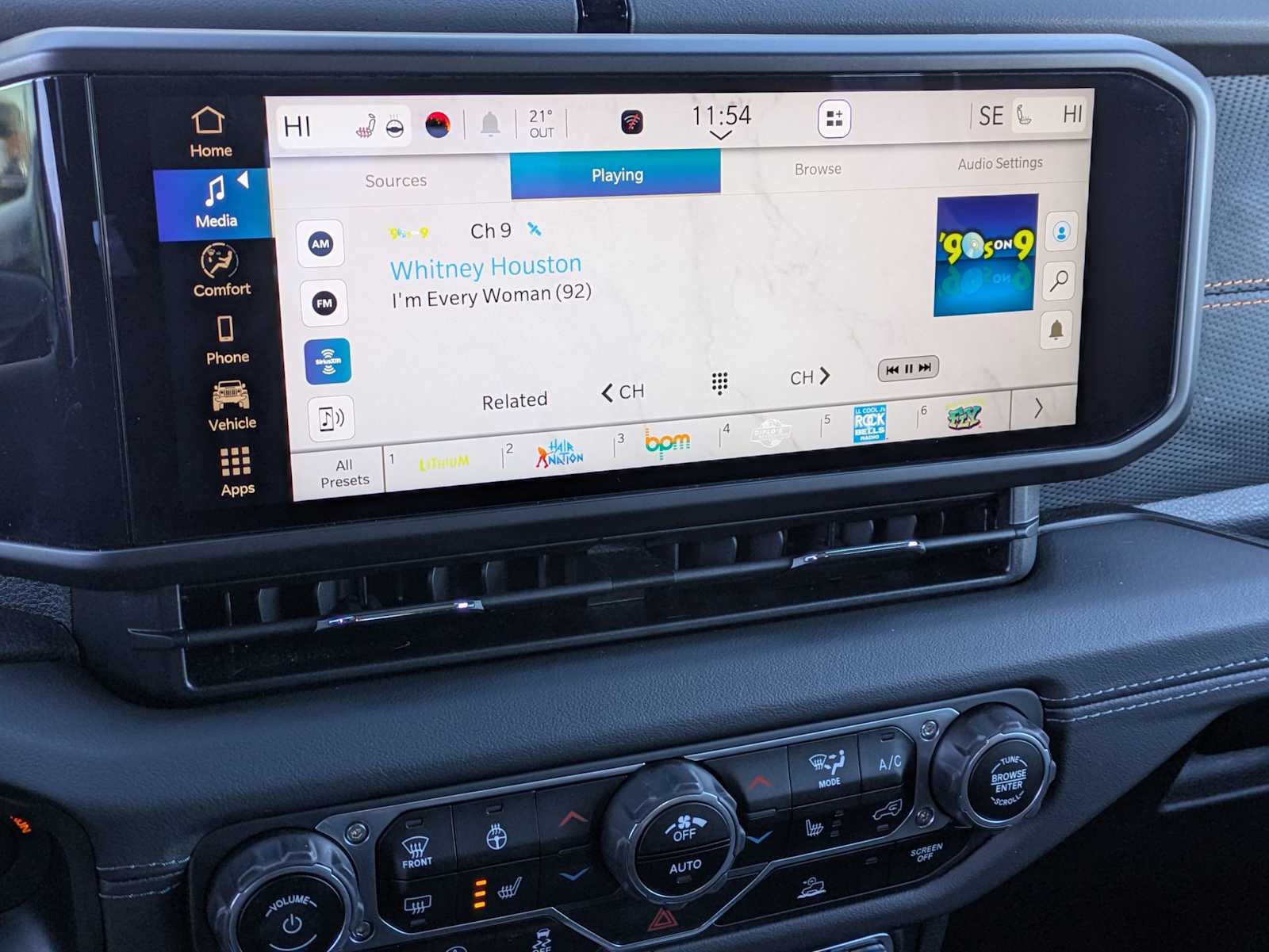 Thumbnail: 2024 Jeep Gladiator - 24