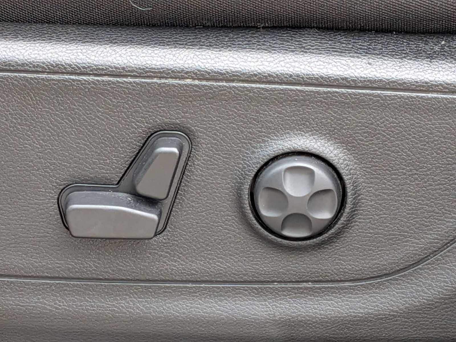 Thumbnail: 2019 RAM 1500 - 15