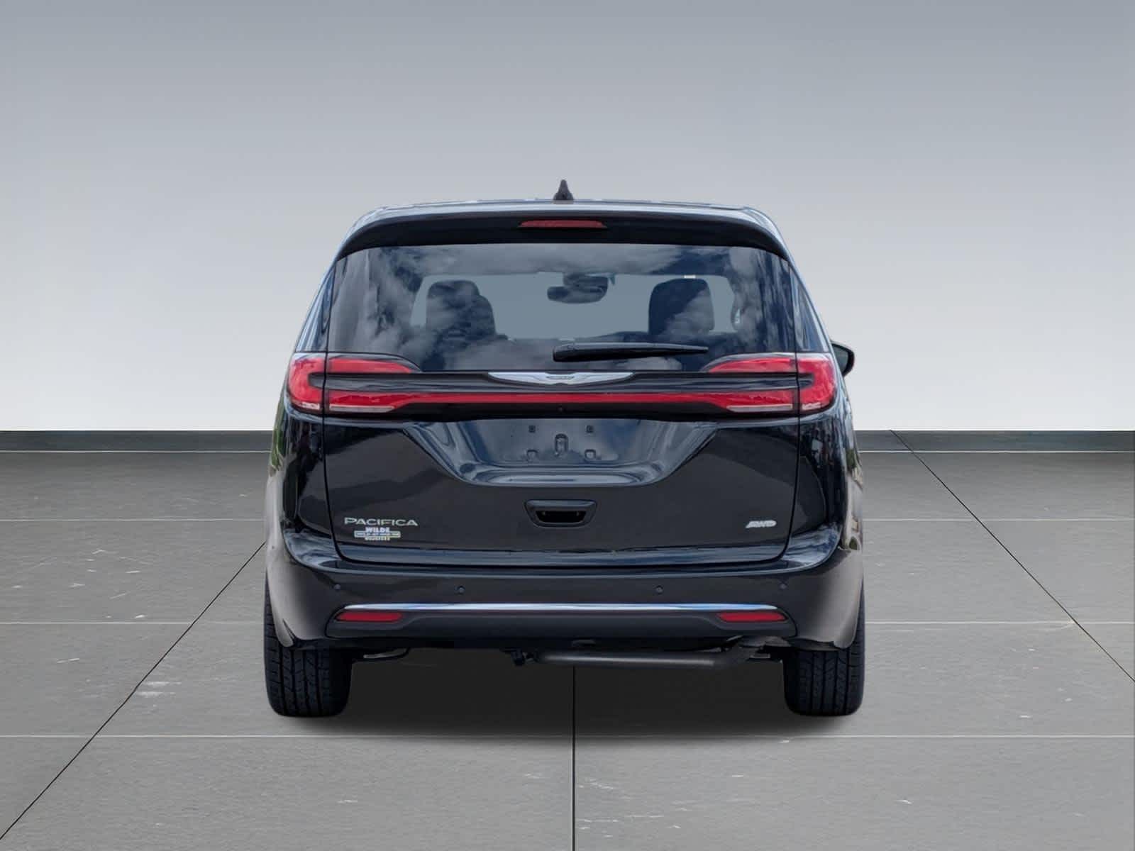 Thumbnail: 2023 Chrysler Pacifica - 5