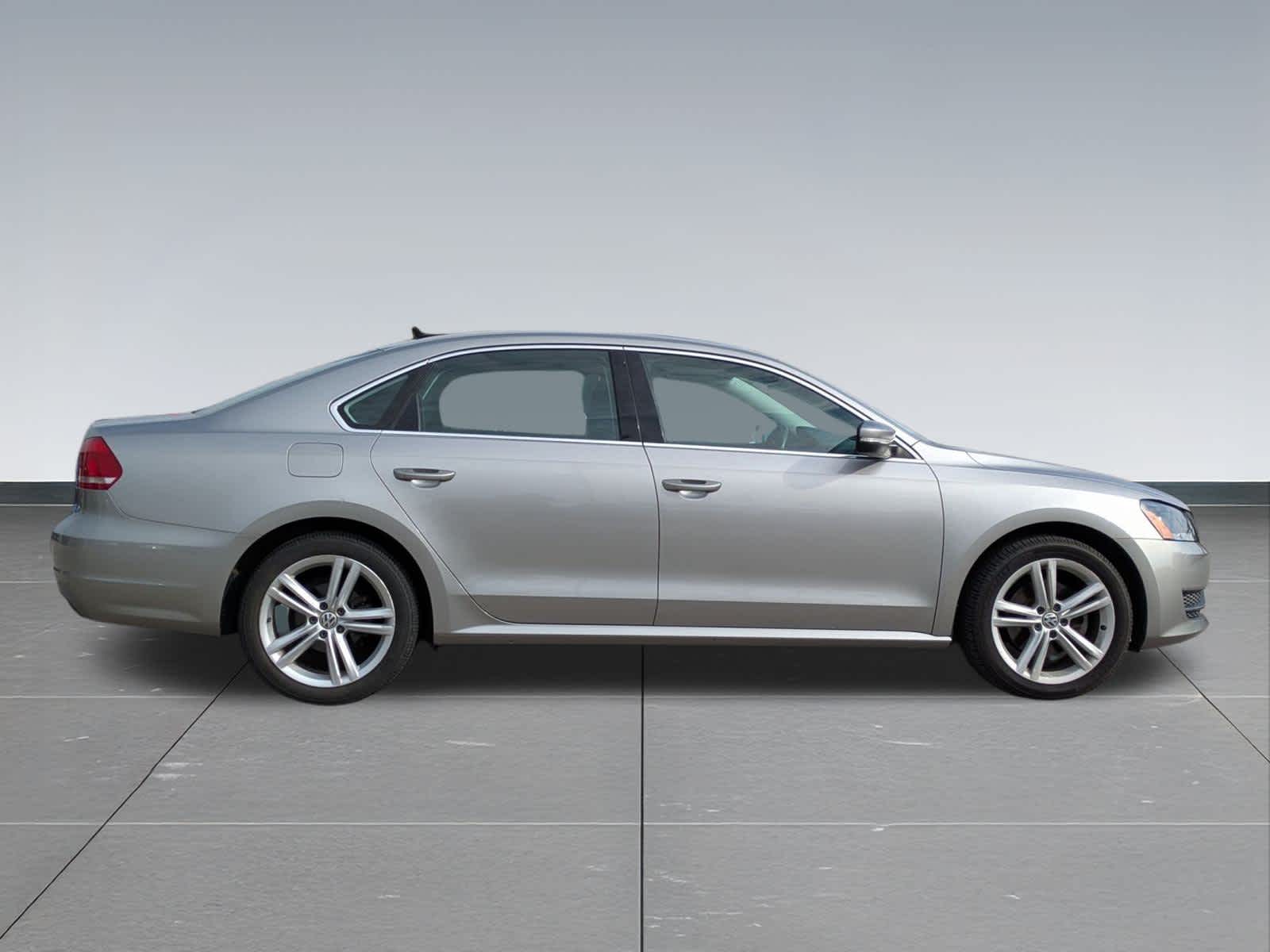 Thumbnail: 2014 Volkswagen Passat - 7