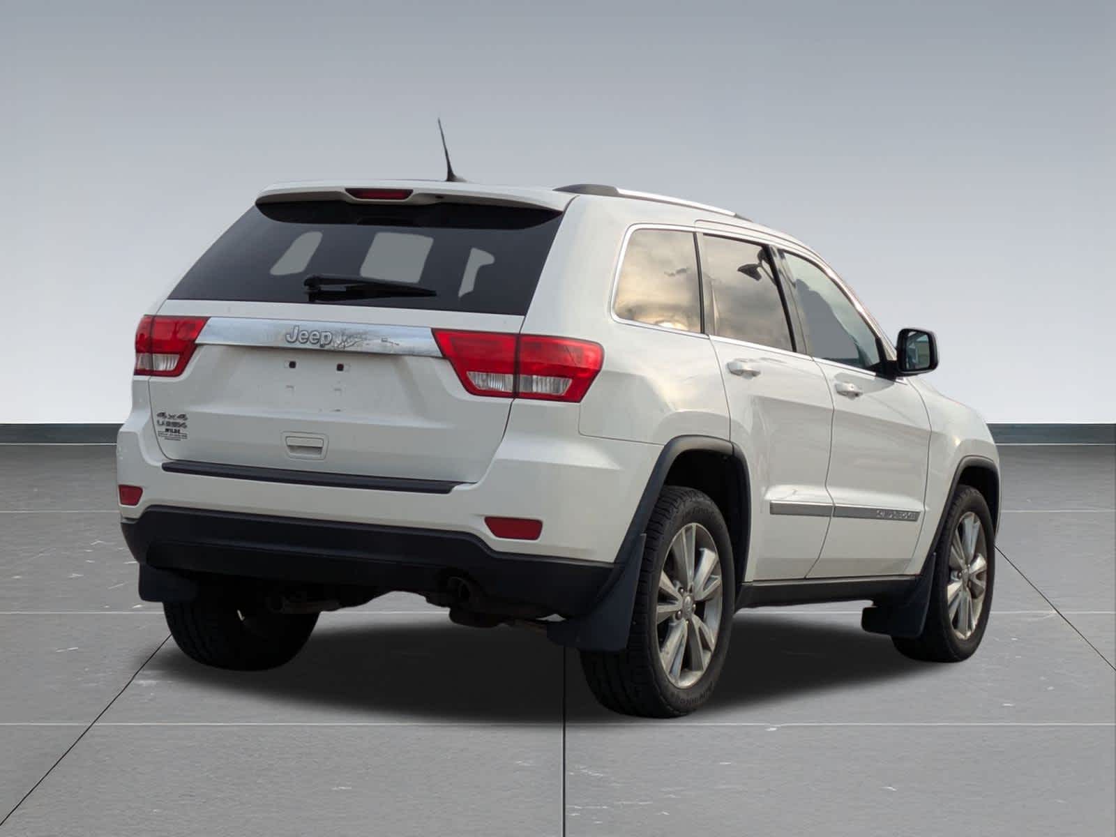 Thumbnail: 2012 Jeep Grand Cherokee - 6
