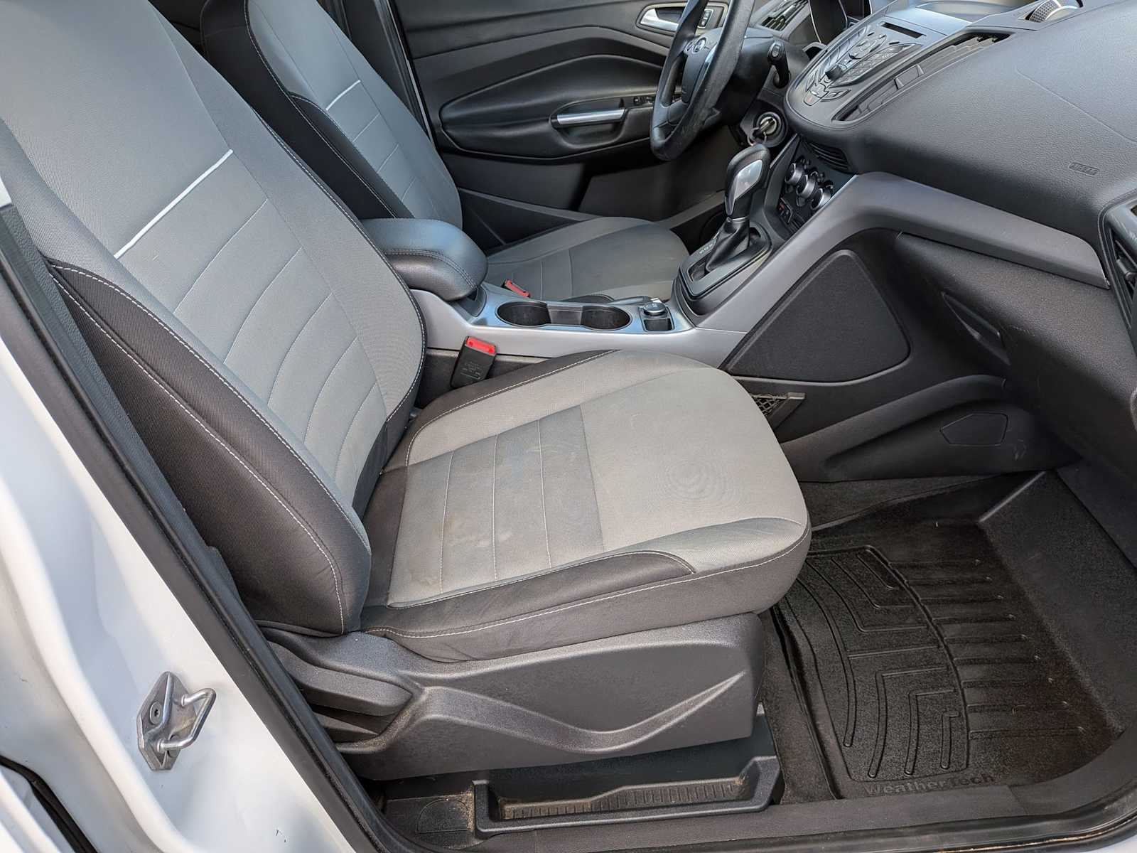 Thumbnail: 2015 Ford Escape - 19