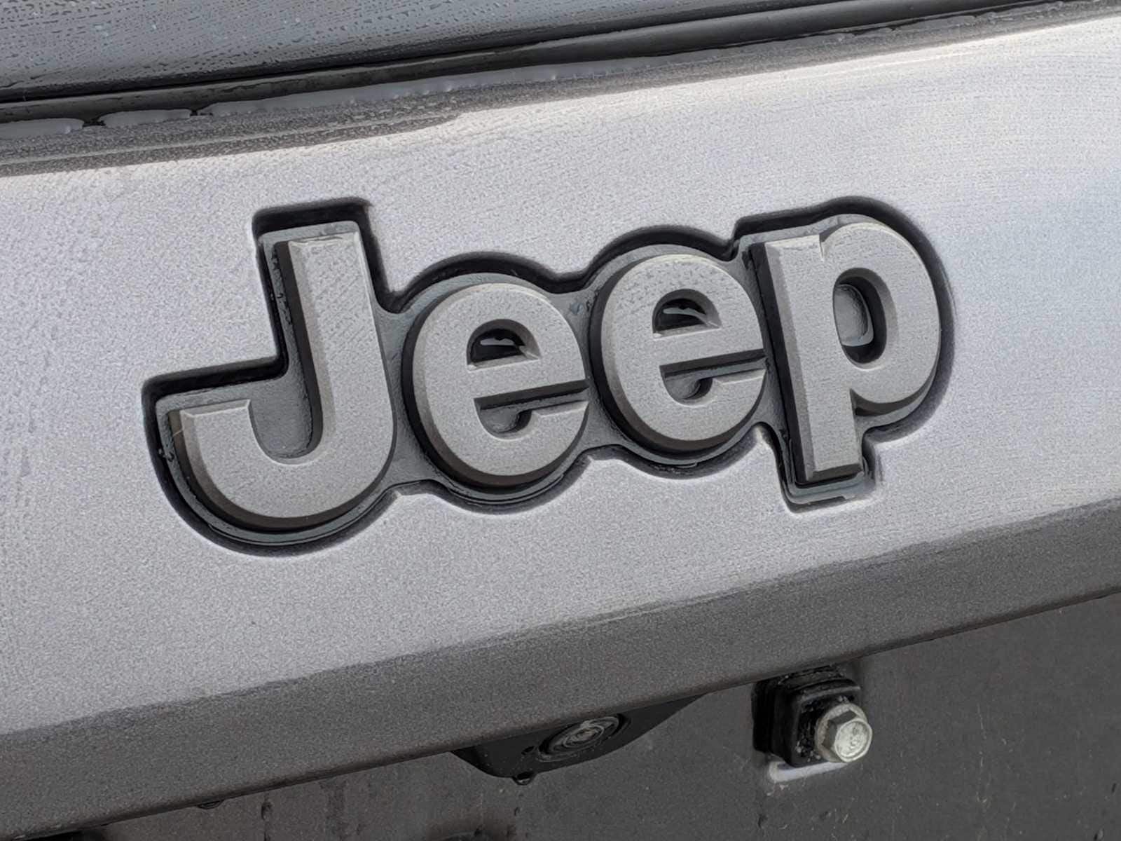 Thumbnail: 2021 Jeep Compass - 12