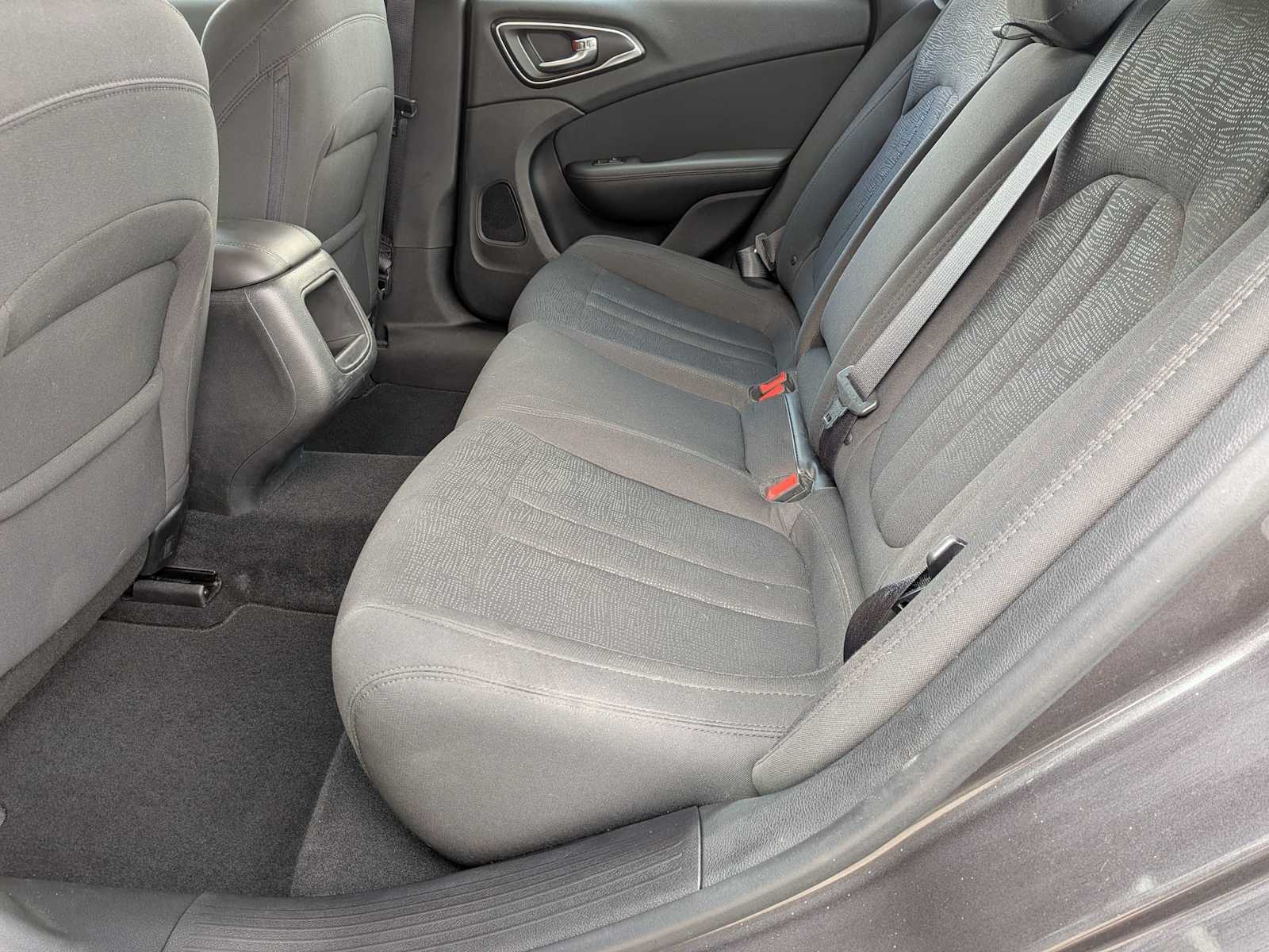 Thumbnail: 2016 Chrysler 200 - 17