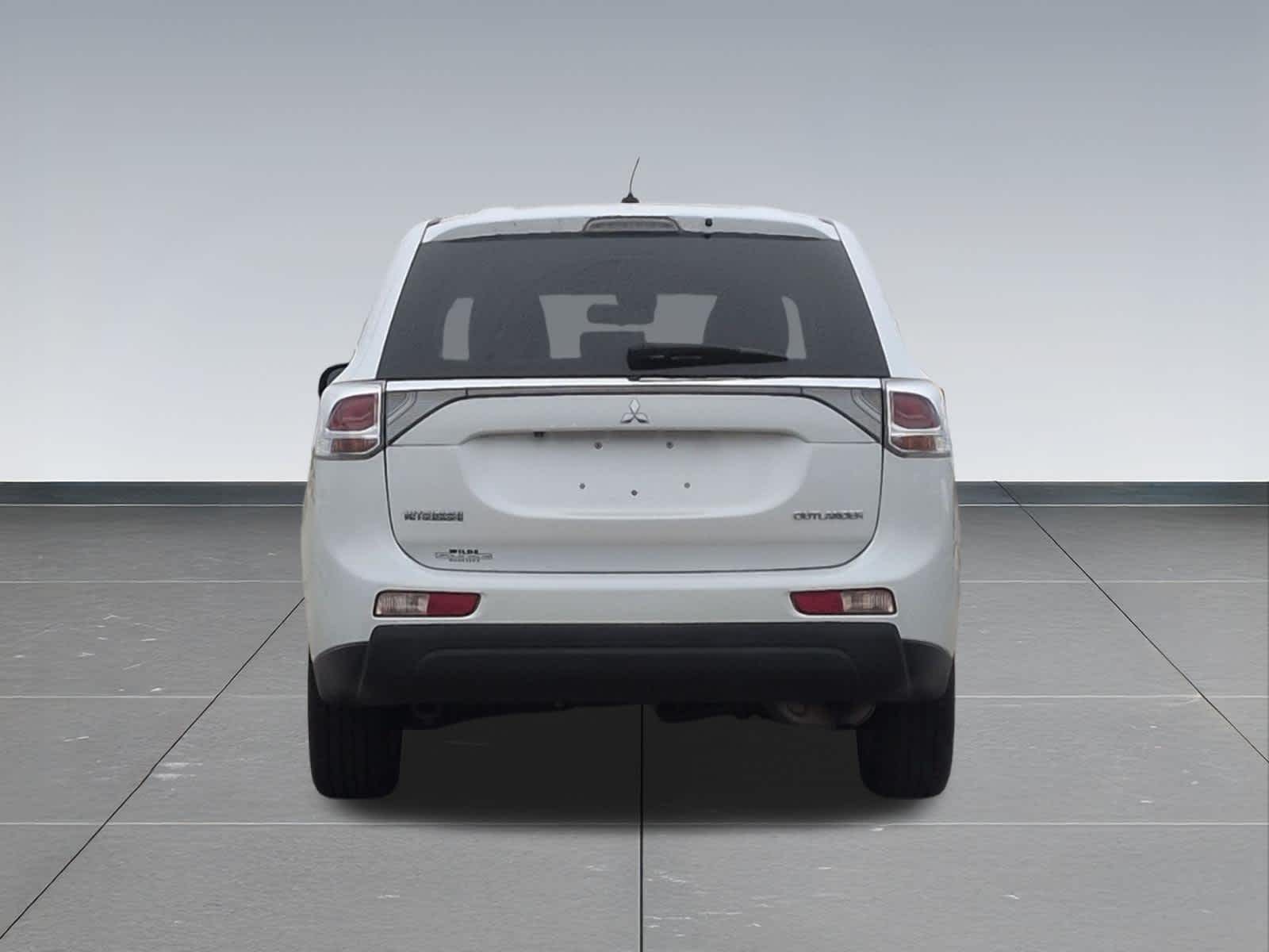 Thumbnail: 2014 Mitsubishi Outlander - 5