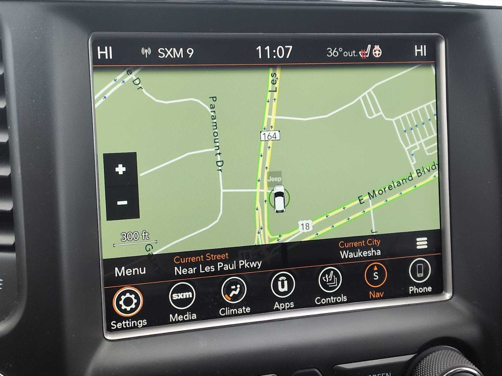 Thumbnail: 2018 Jeep Grand Cherokee - 26