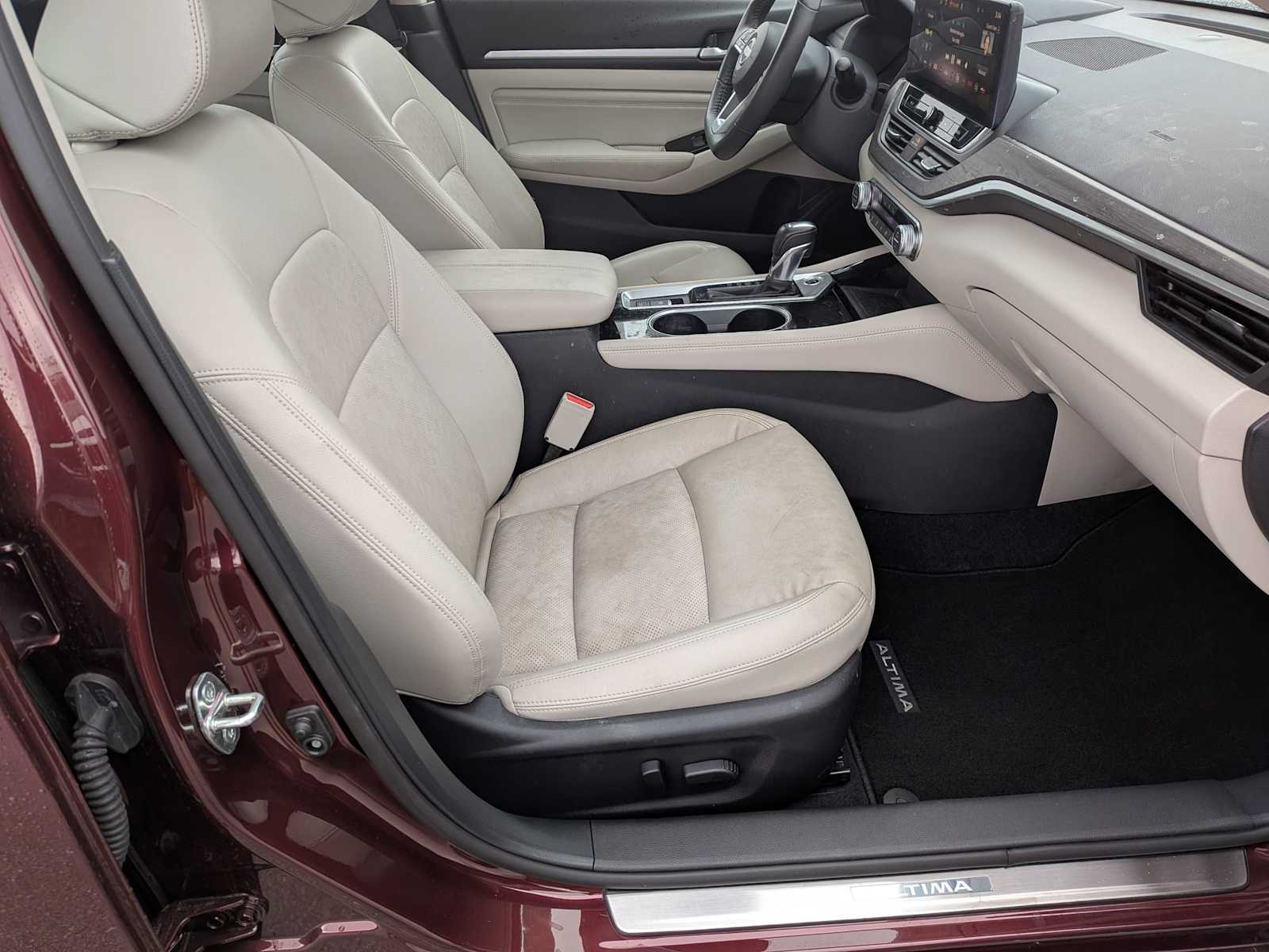 Thumbnail: 2023 Nissan Altima - 20