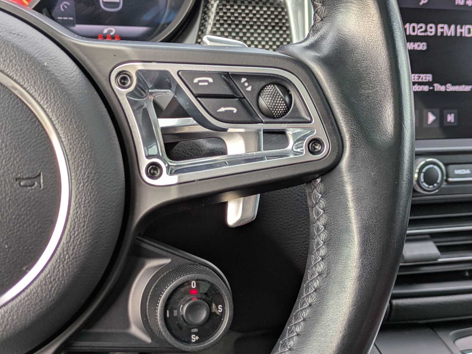 Thumbnail: 2021 Porsche Macan - 25