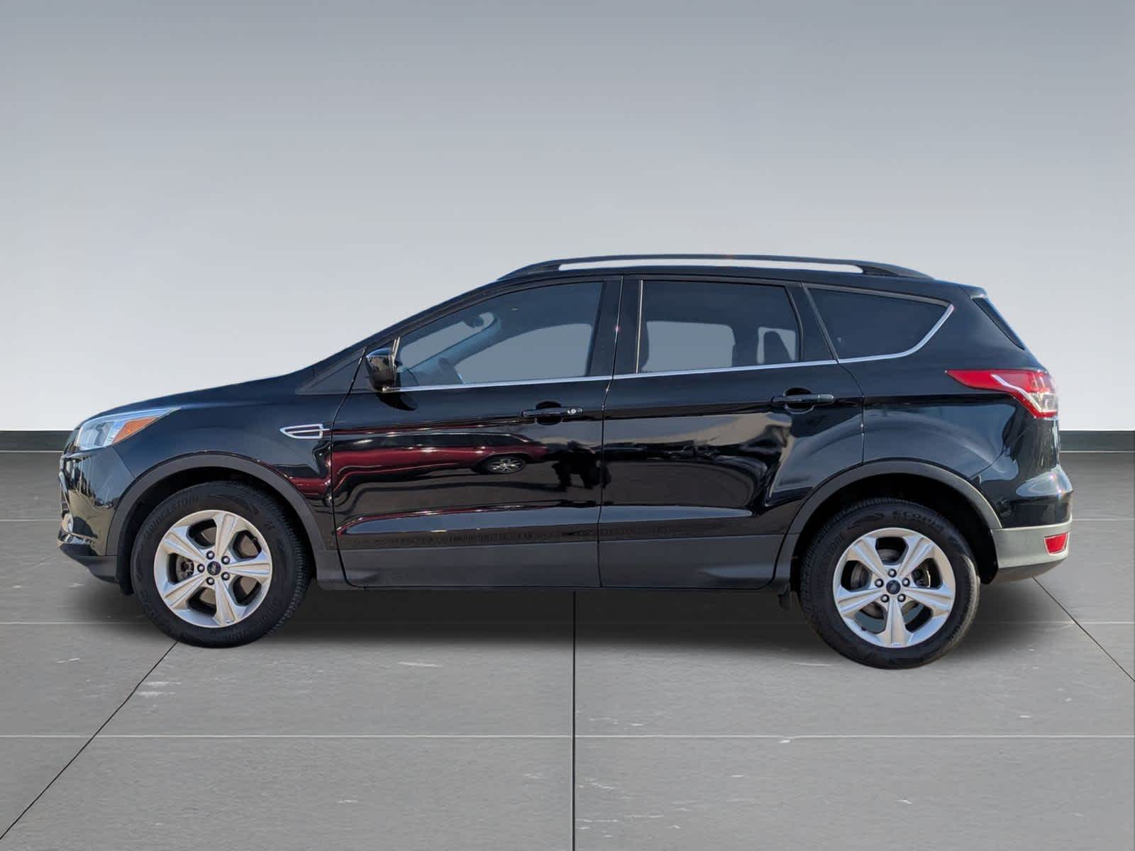 Thumbnail: 2015 Ford Escape - 3