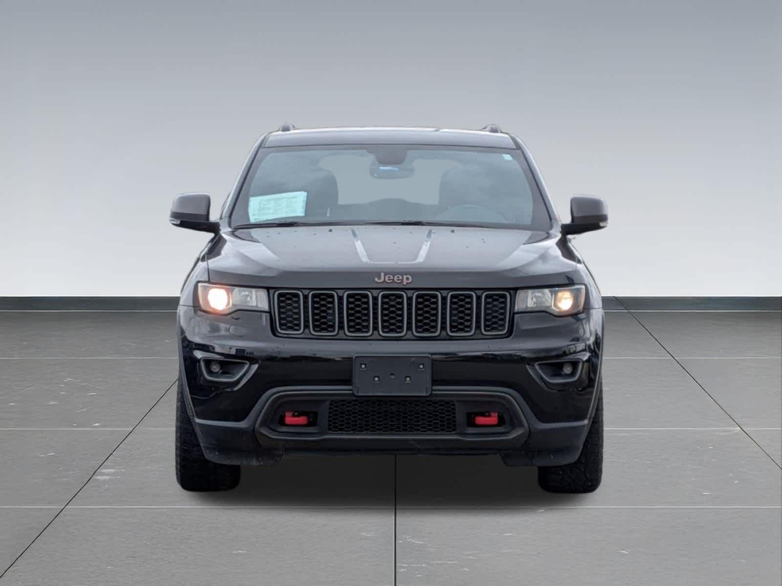 Thumbnail: 2018 Jeep Grand Cherokee - 8