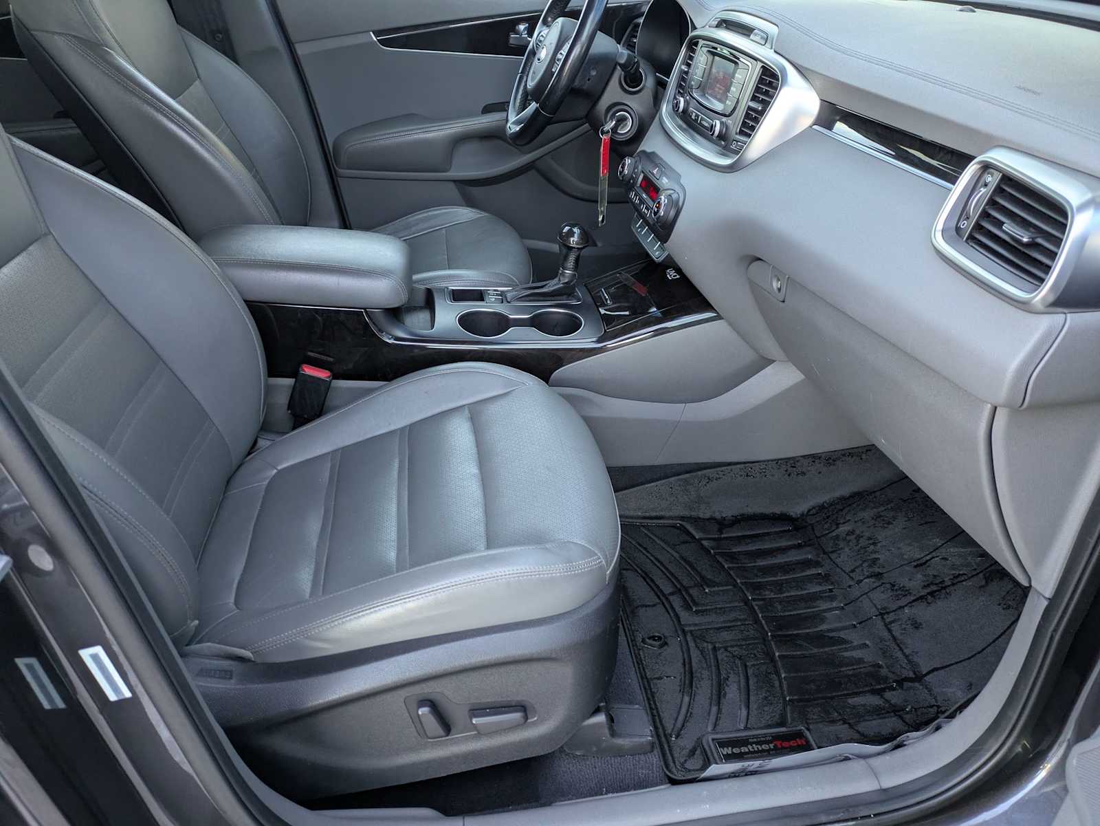 Thumbnail: 2016 Kia Sorento - 20