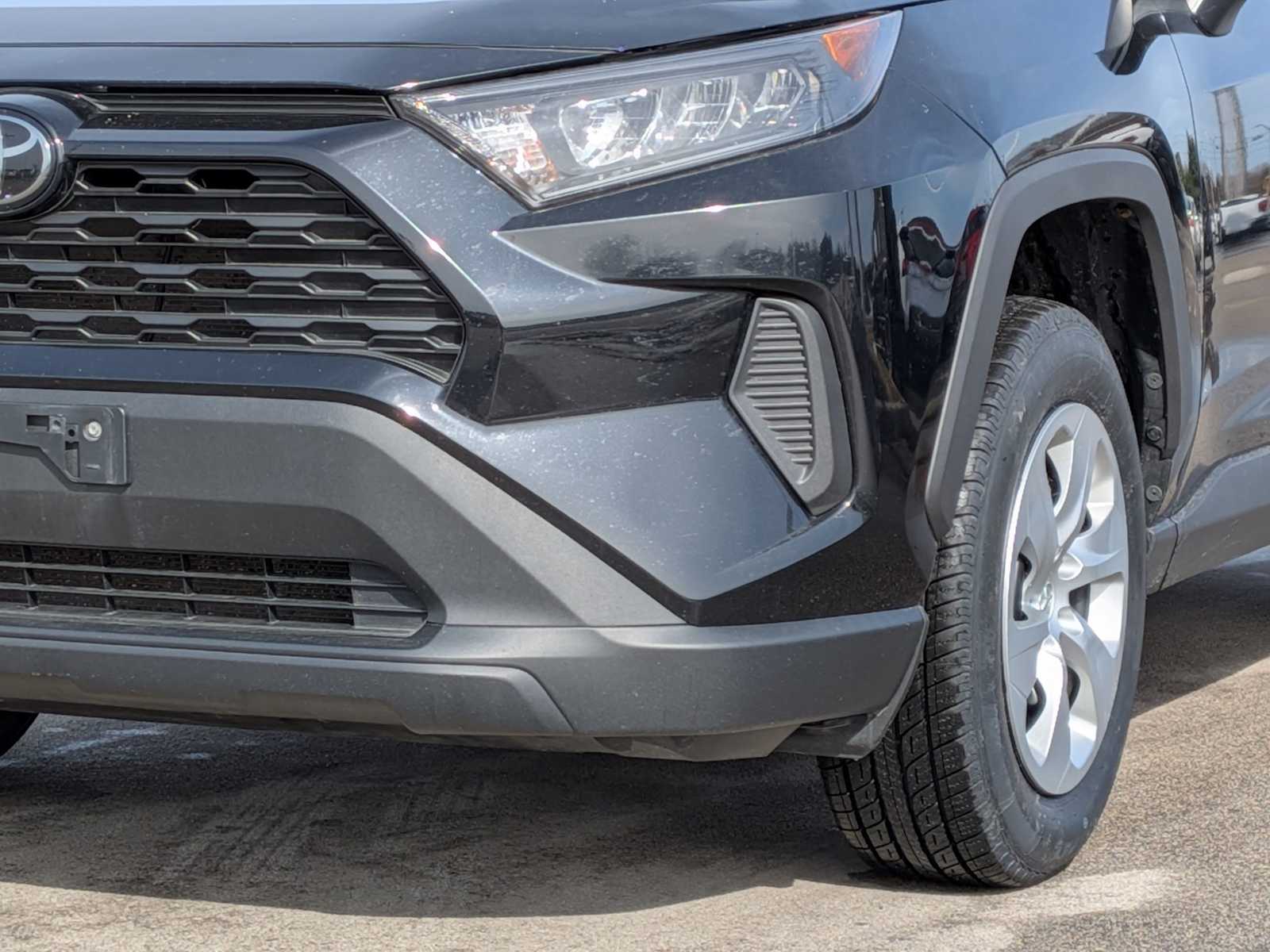 Thumbnail: 2019 Toyota RAV4 - 10