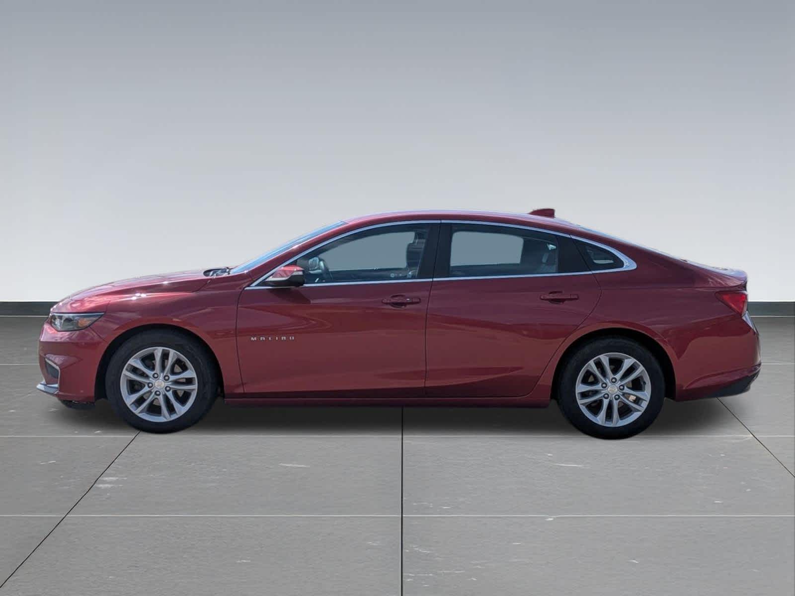 Thumbnail: 2016 Chevrolet Malibu - 2