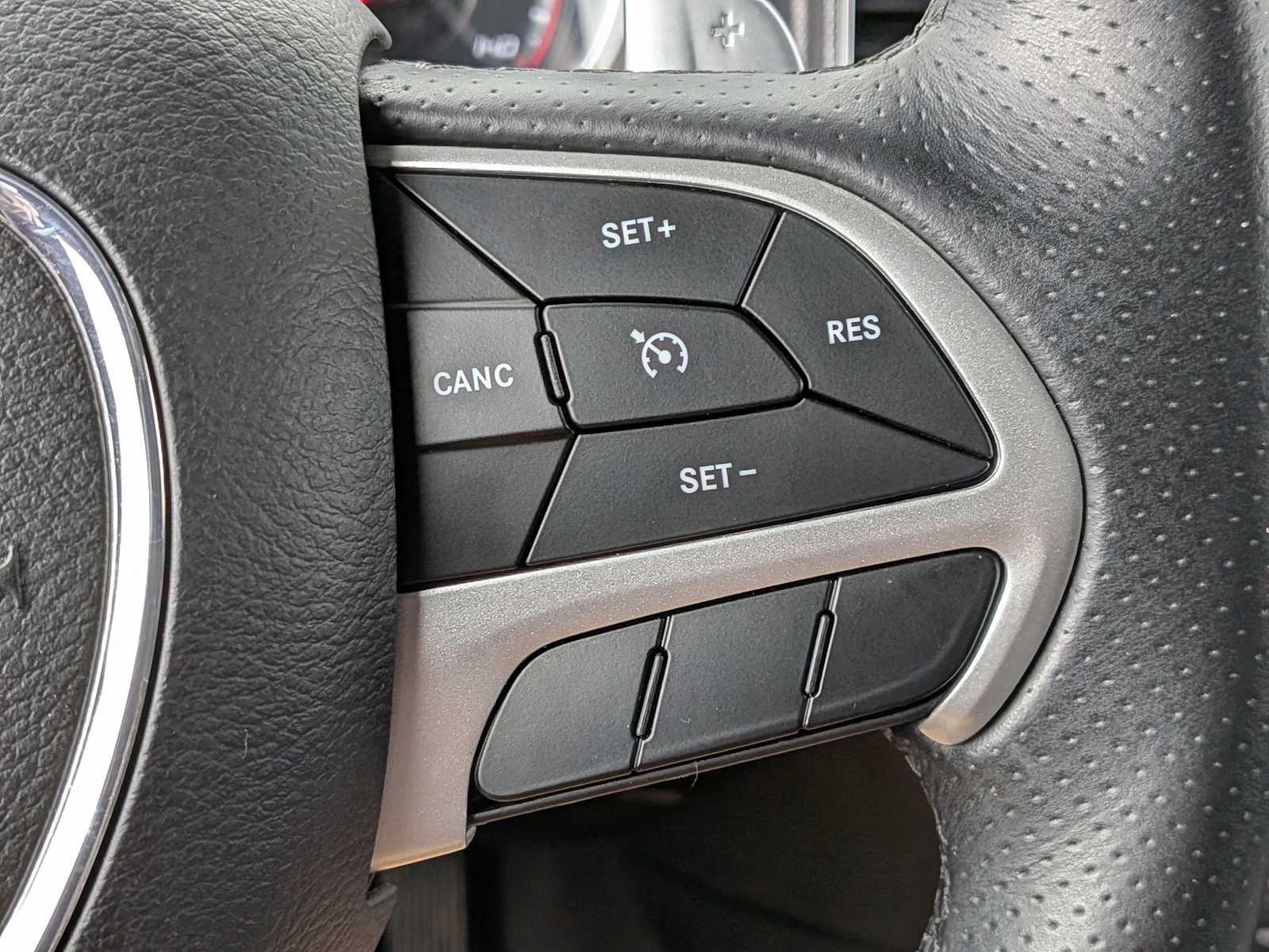 Thumbnail: 2018 Dodge Charger - 23