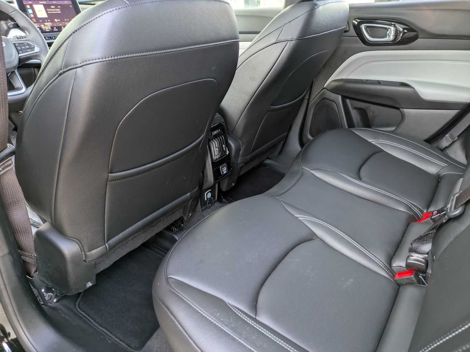 Thumbnail: 2025 Jeep Compass - 17