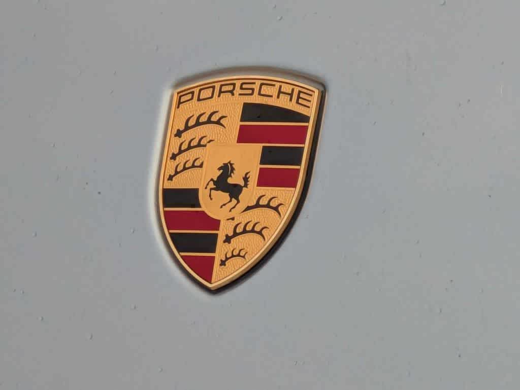 Thumbnail: 2021 Porsche Macan - 12