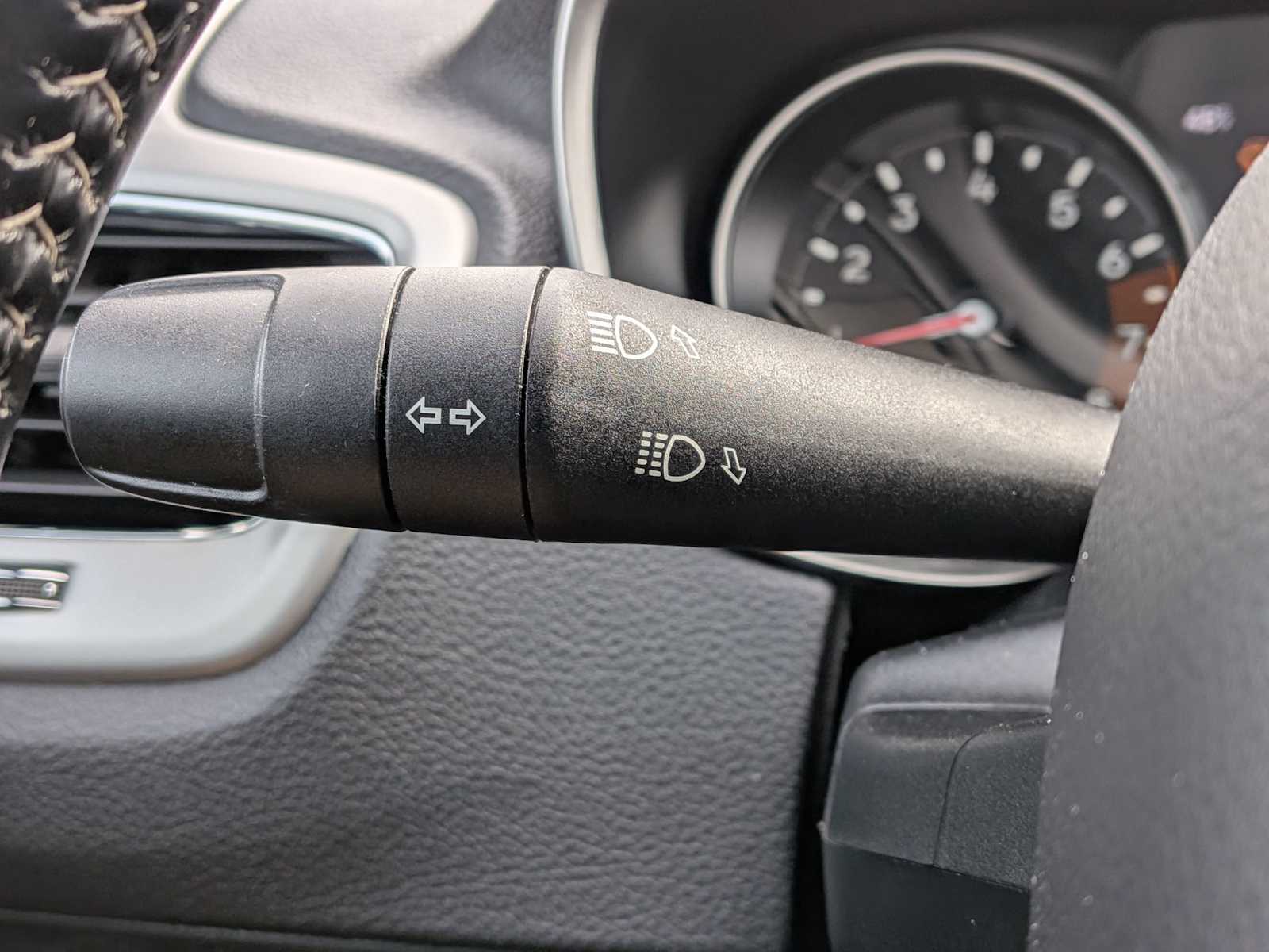 Thumbnail: 2021 Jeep Compass - 25