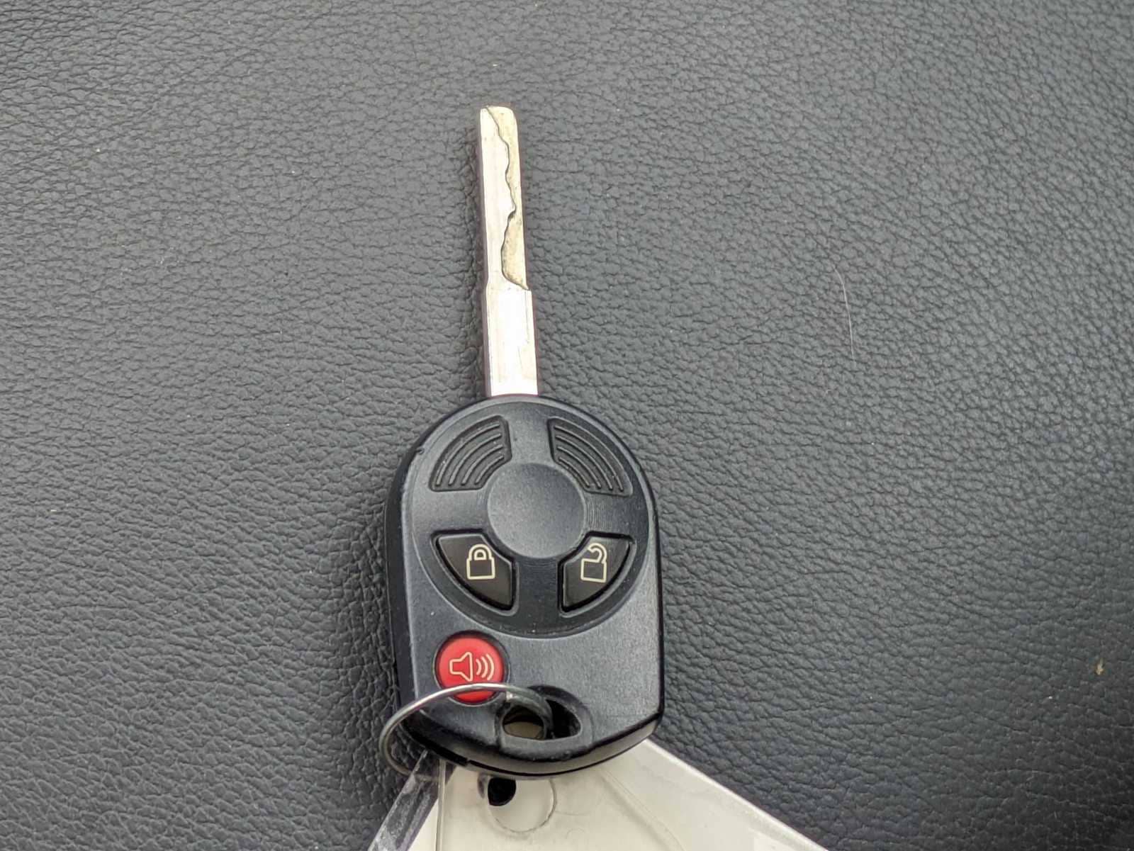 Thumbnail: 2015 Ford Escape - 32