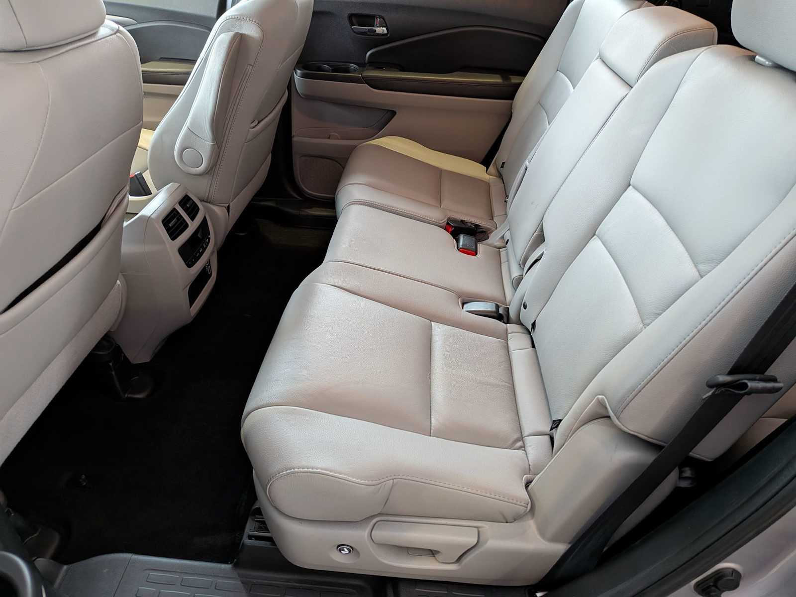 Thumbnail: 2022 Honda Pilot - 18