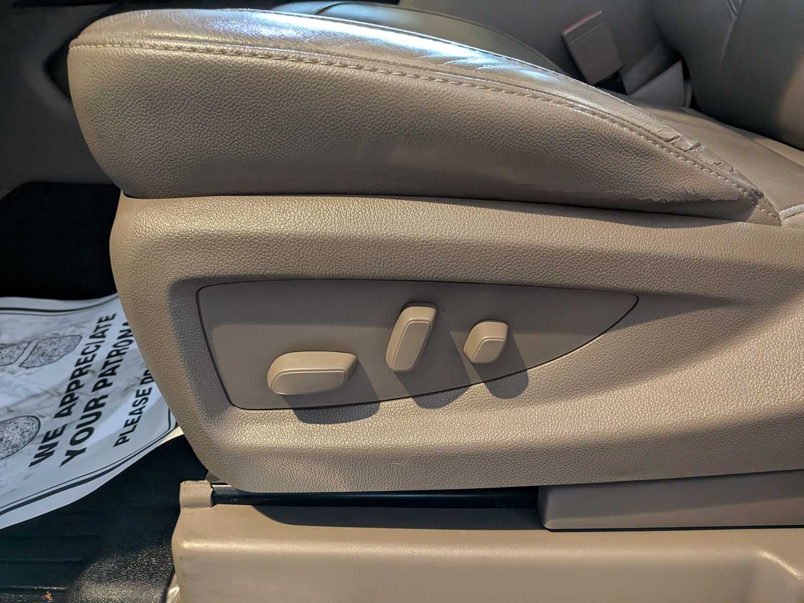 Thumbnail: 2018 Chevrolet Suburban - 16