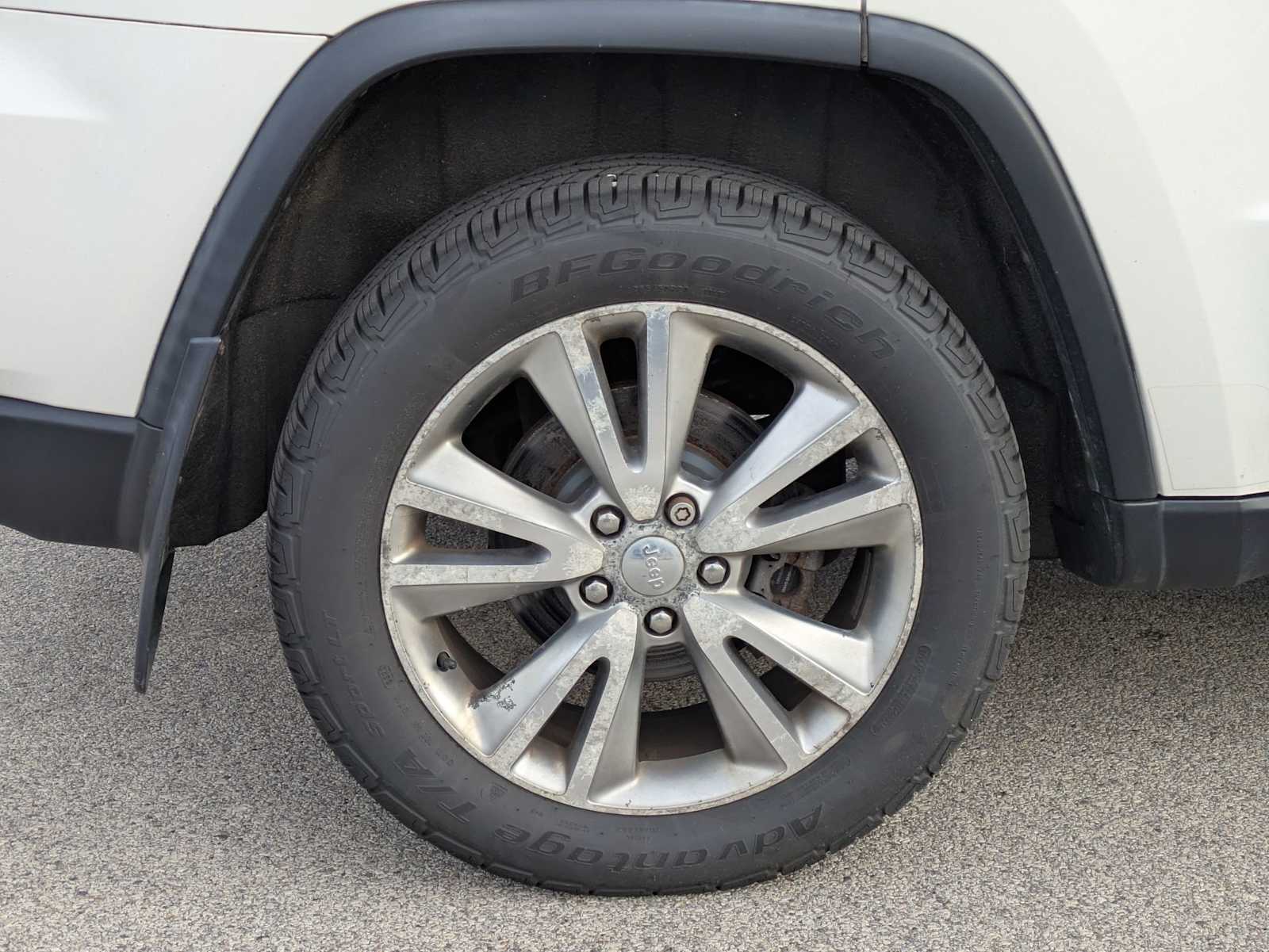 Thumbnail: 2012 Jeep Grand Cherokee - 13