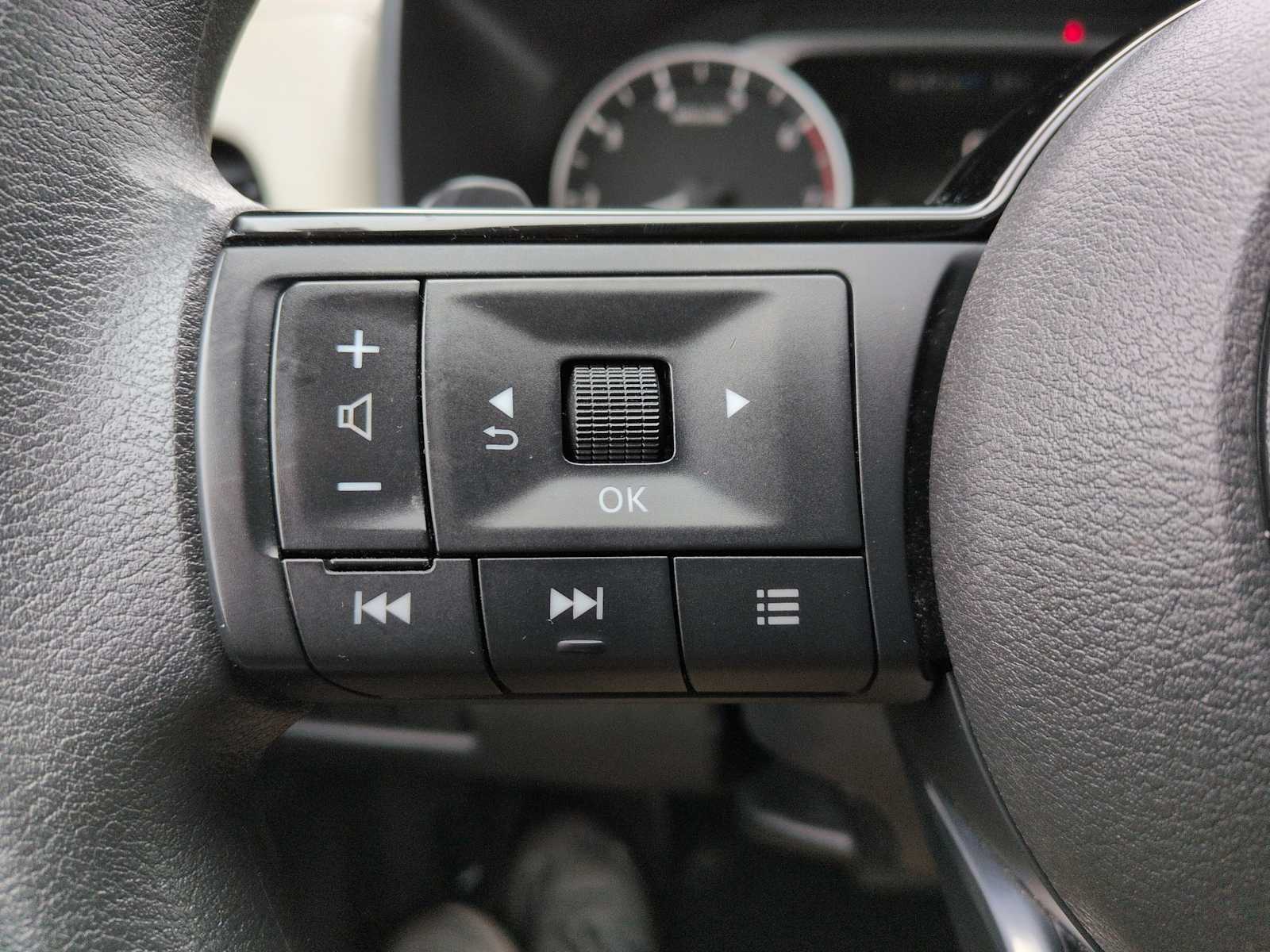 Thumbnail: 2023 Nissan Rogue - 21