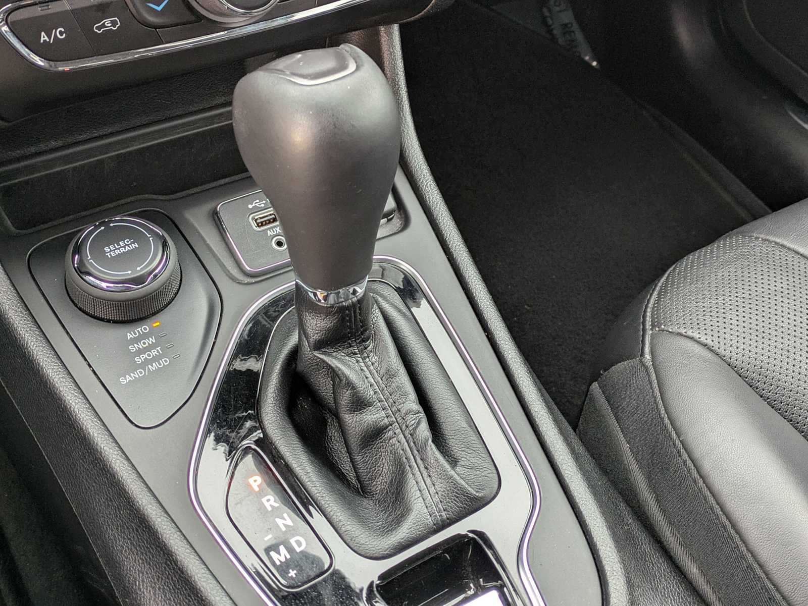 Thumbnail: 2021 Jeep Cherokee - 31