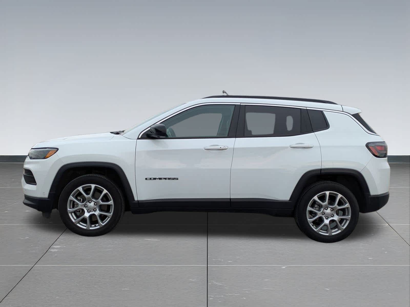 Thumbnail: 2024 Jeep Compass - 3