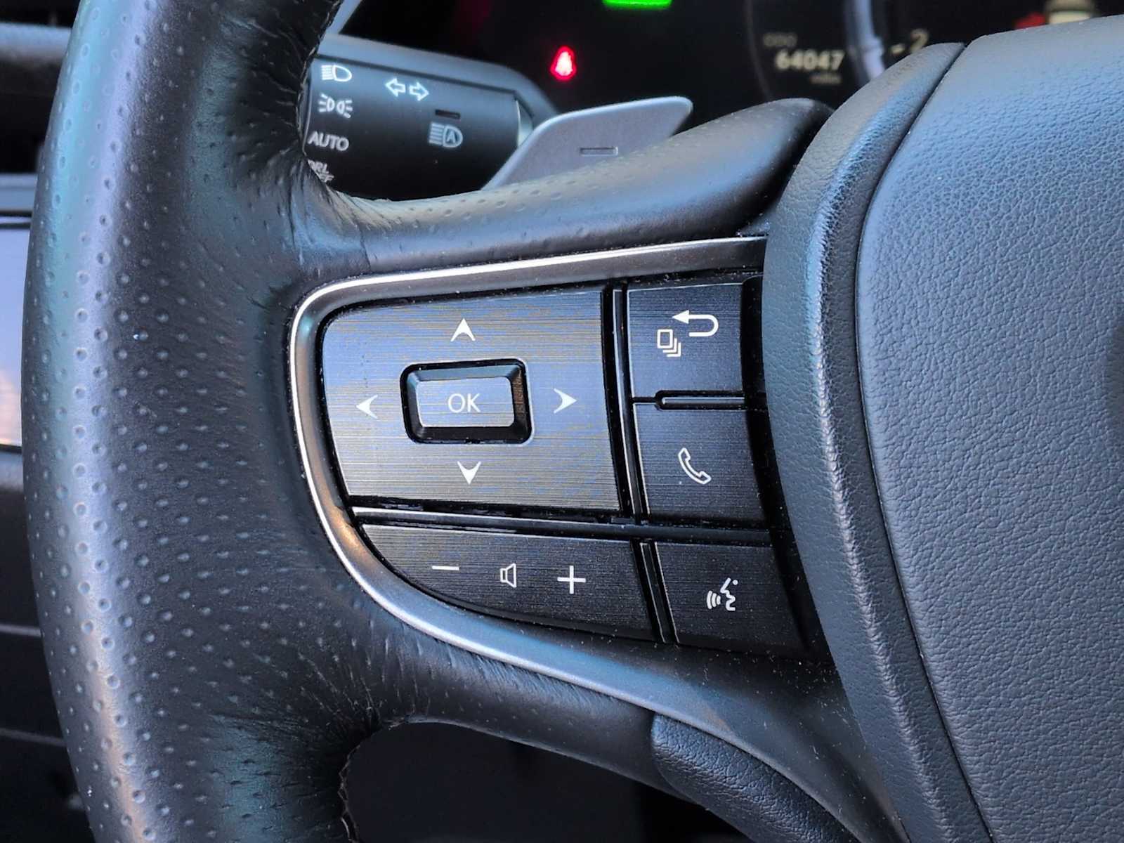 Thumbnail: 2022 Lexus ES - 23