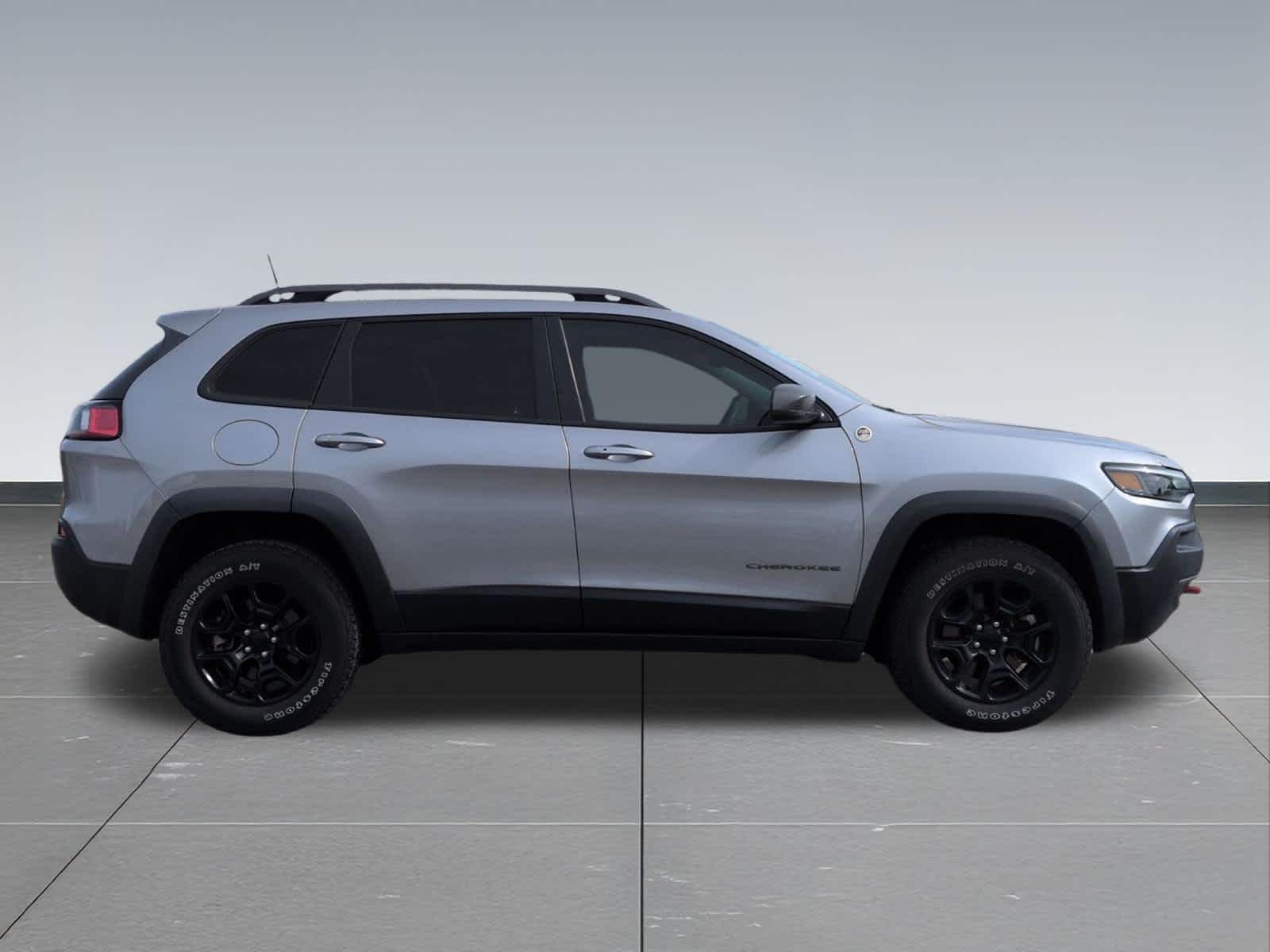 Thumbnail: 2021 Jeep Cherokee - 7