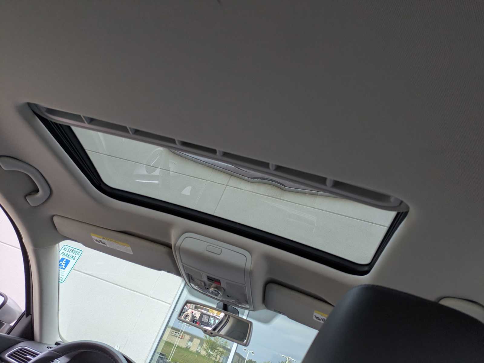 Thumbnail: 2014 Volkswagen Passat - 19