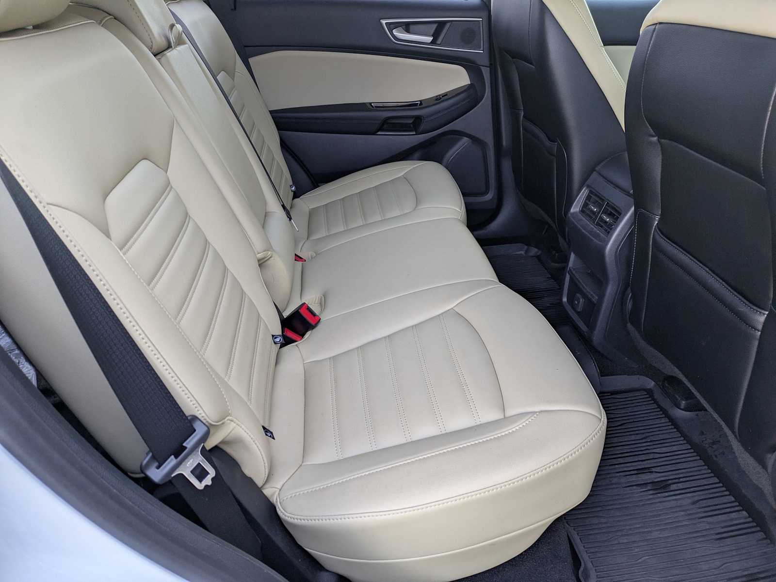 Thumbnail: 2019 Ford Edge - 18