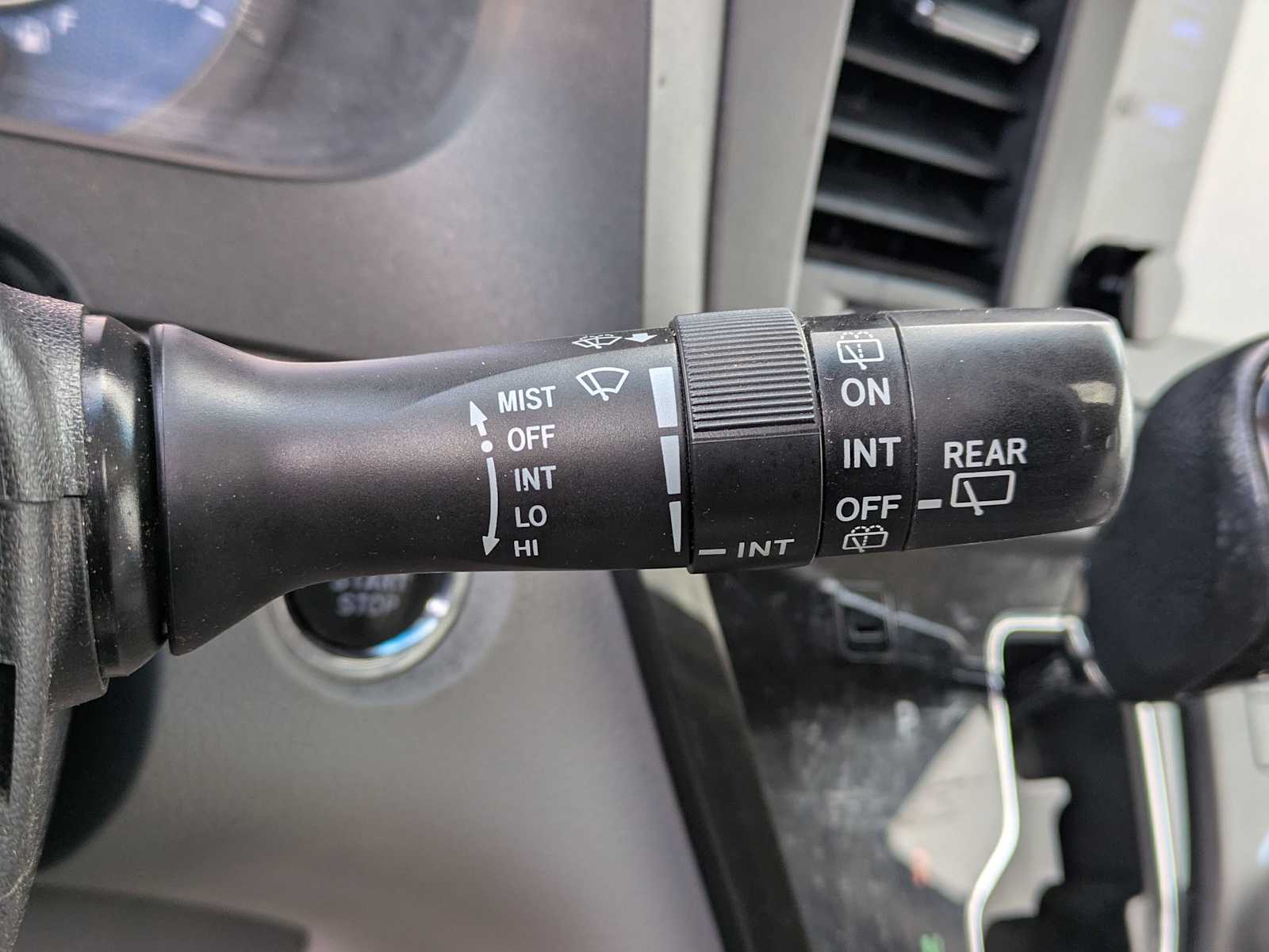 Thumbnail: 2015 Toyota Sienna - 26