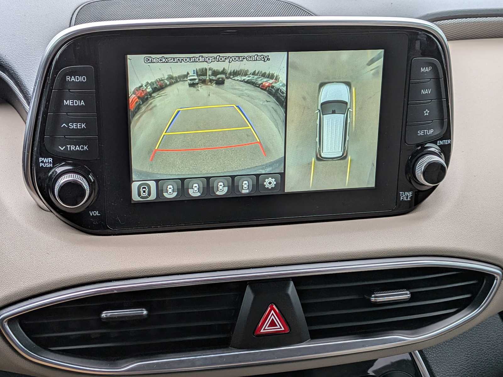 Thumbnail: 2019 Hyundai Santa Fe - 31