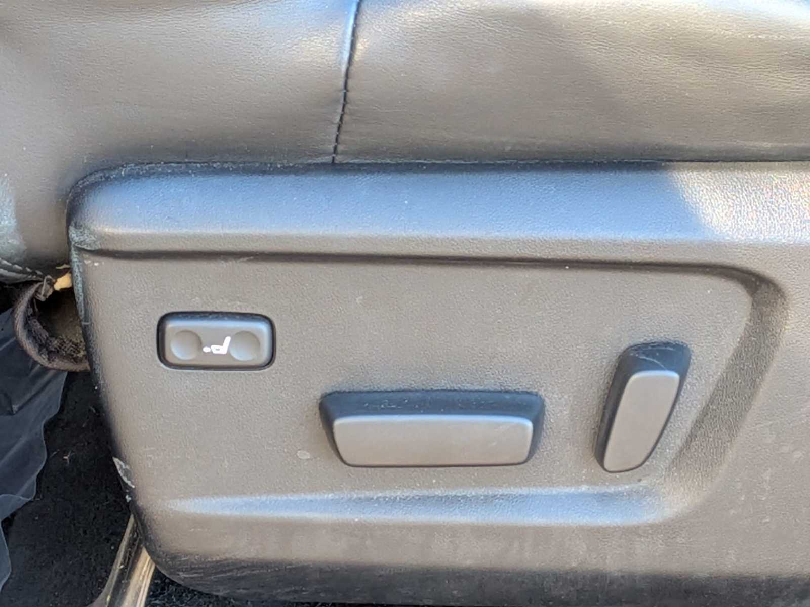 Thumbnail: 2014 Toyota Tundra - 15