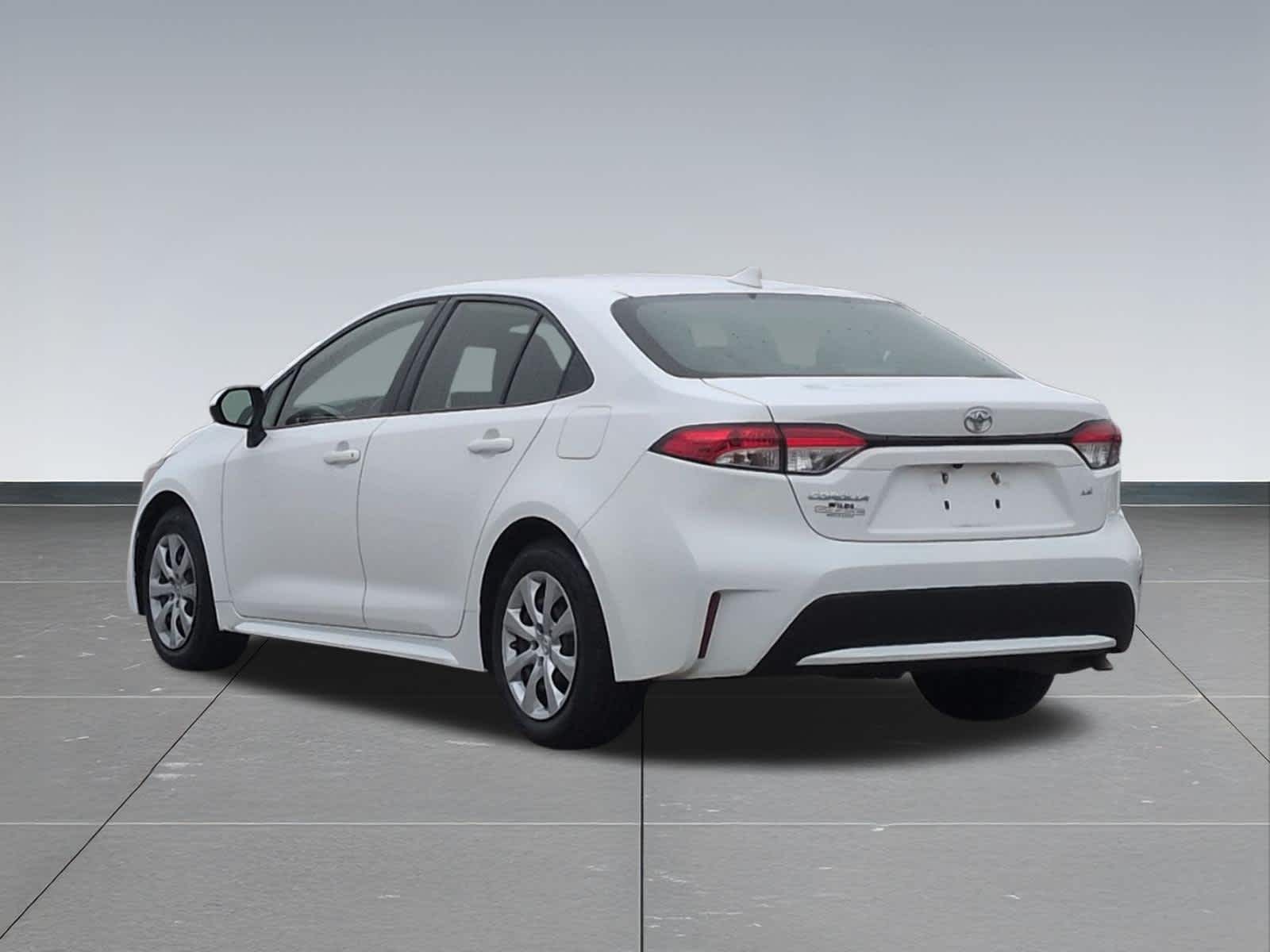 Thumbnail: 2021 Toyota Corolla - 3