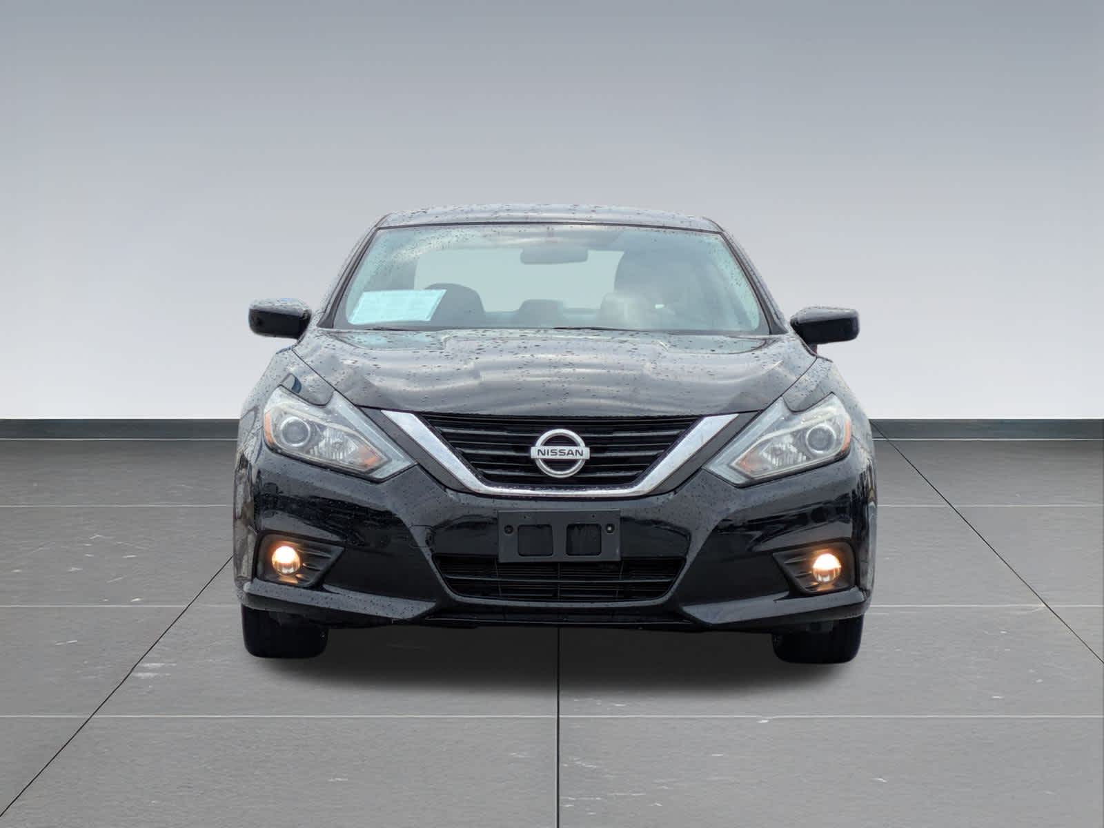 Thumbnail: 2018 Nissan Altima - 9