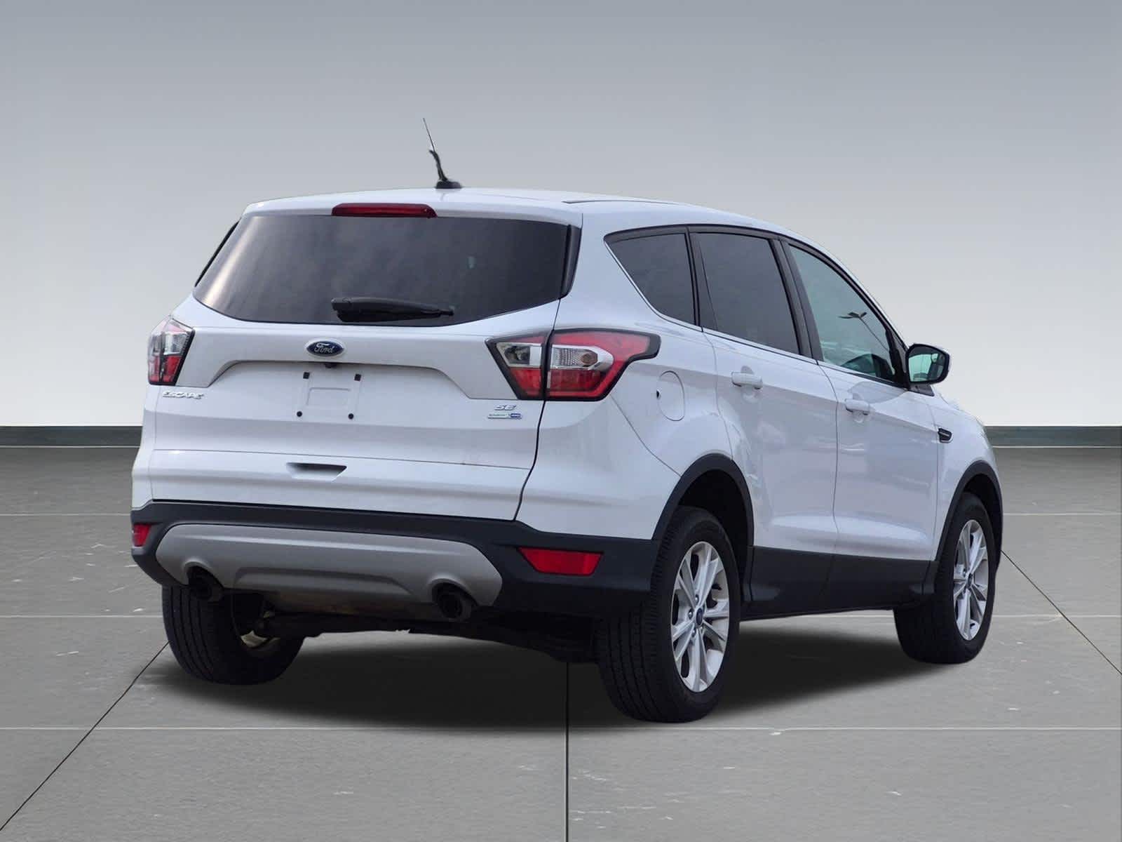 Thumbnail: 2017 Ford Escape - 6