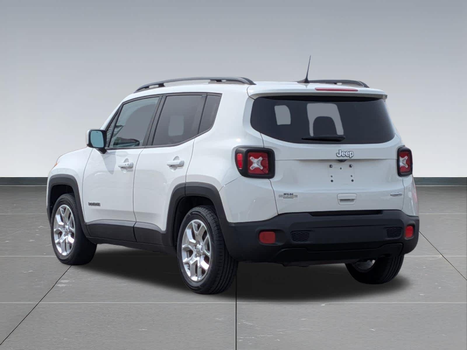 Thumbnail: 2018 Jeep Renegade - 3