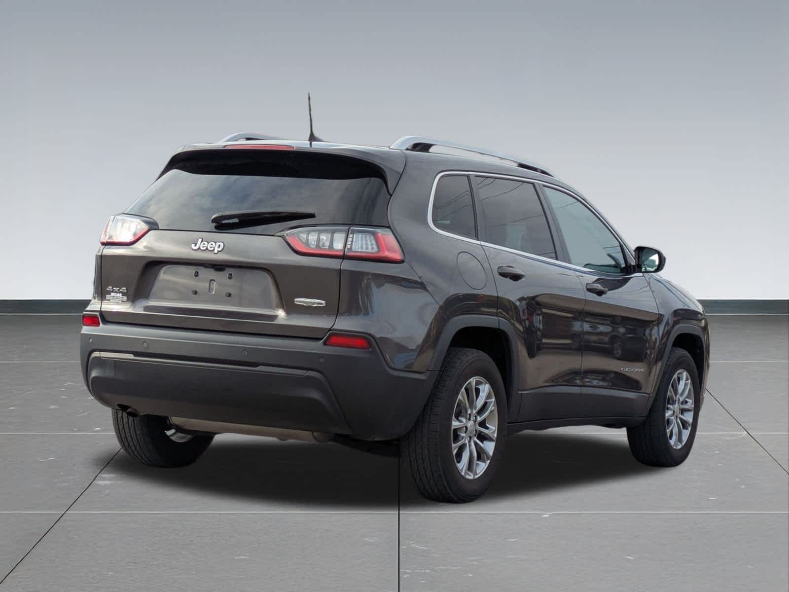 Thumbnail: 2021 Jeep Cherokee - 6