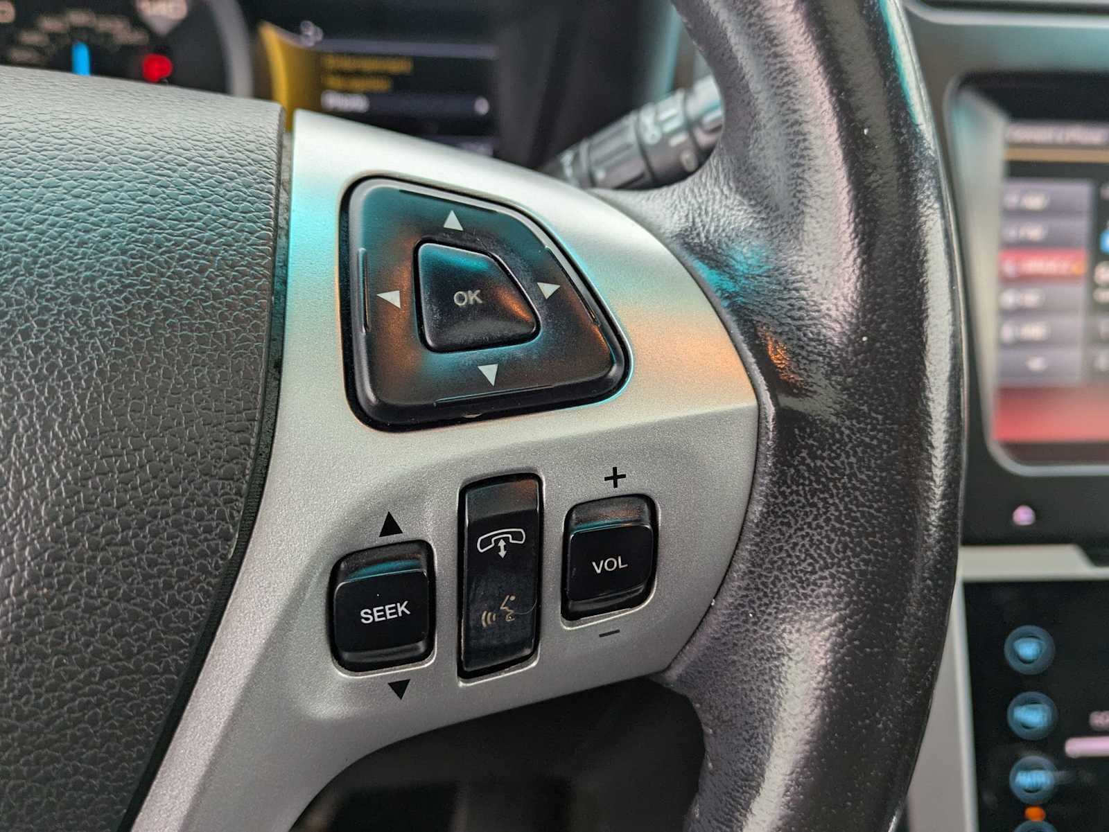 Thumbnail: 2014 Ford Explorer - 25