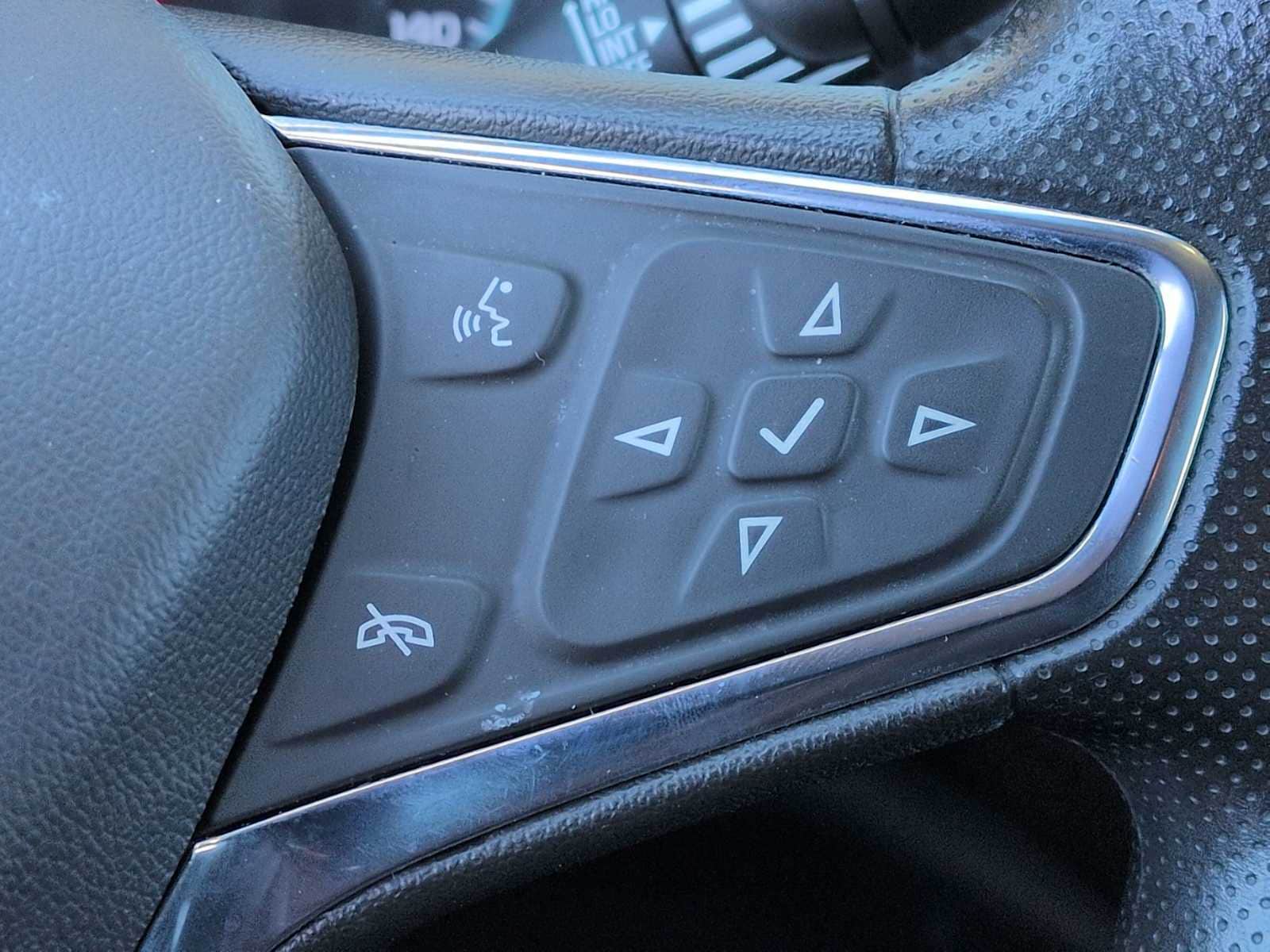 Thumbnail: 2023 Chevrolet Malibu - 22