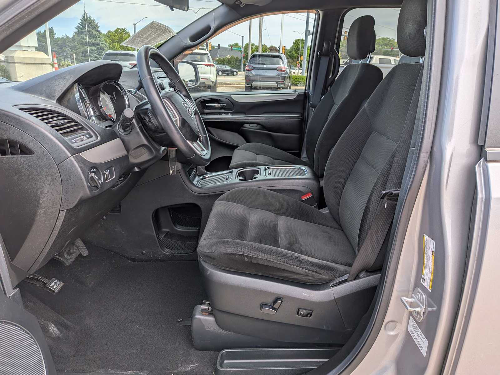 Thumbnail: 2016 Dodge Grand Caravan - 15