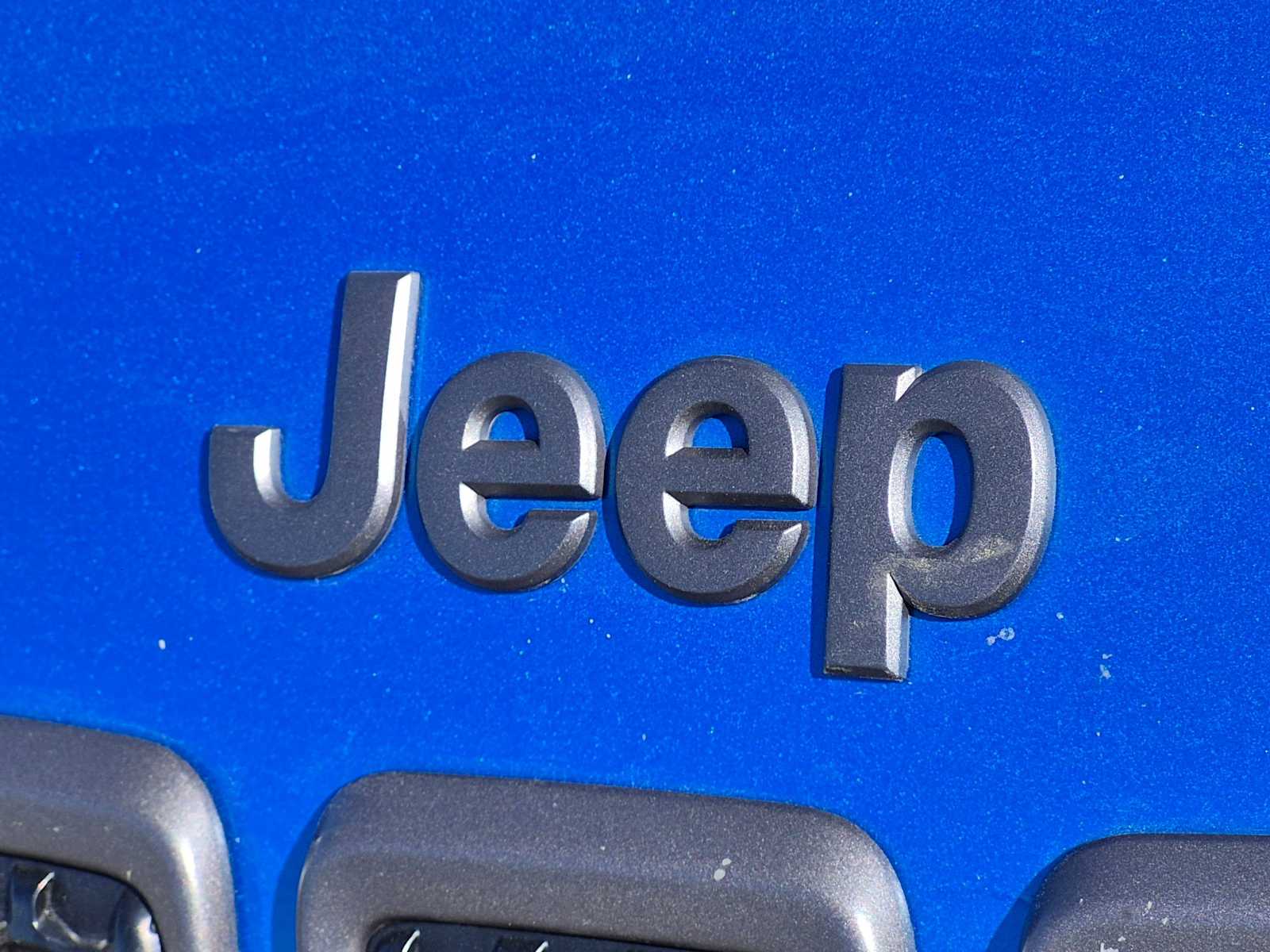 Thumbnail: 2019 Jeep Cherokee - 11