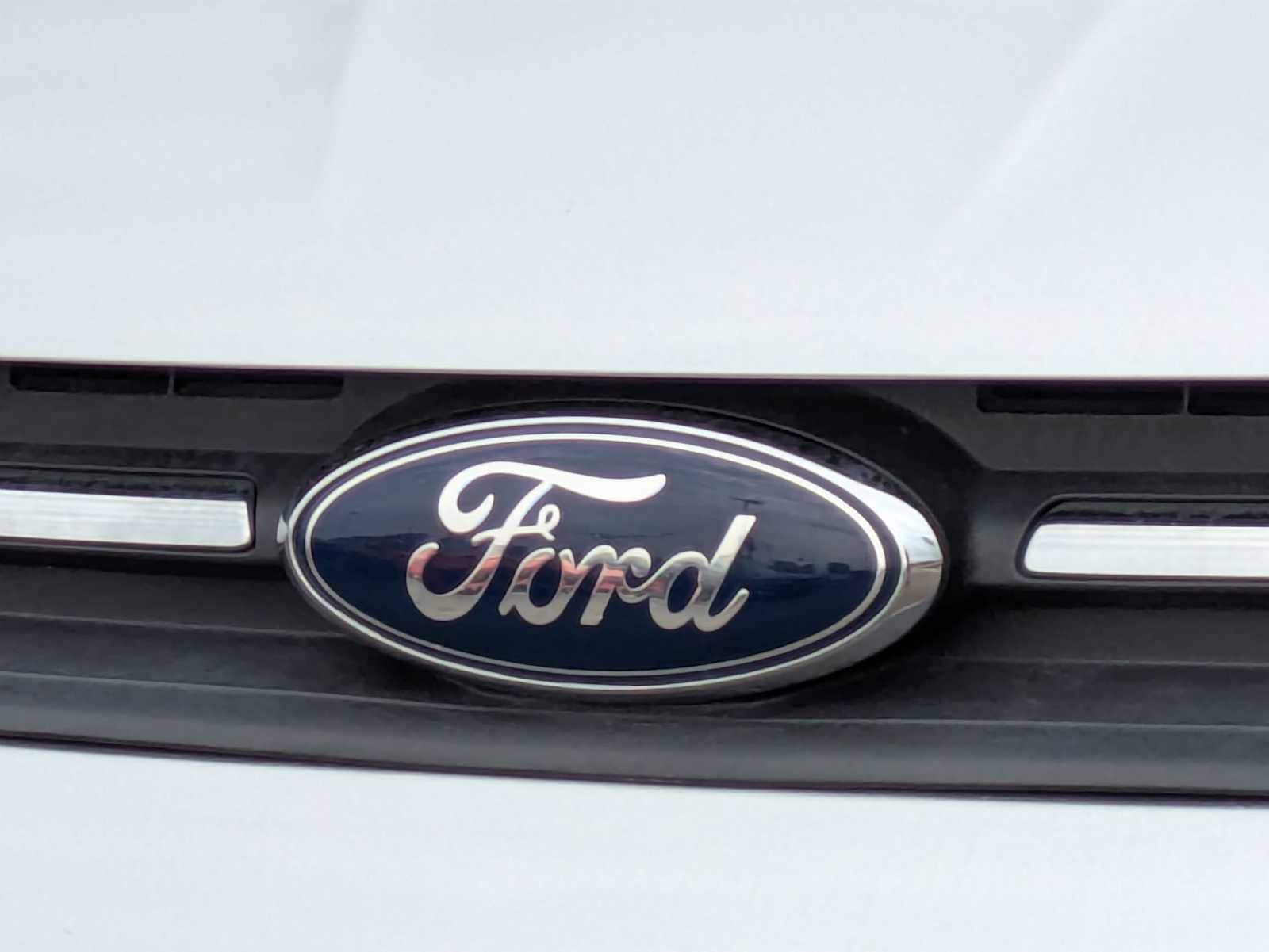 Thumbnail: 2015 Ford Escape - 11