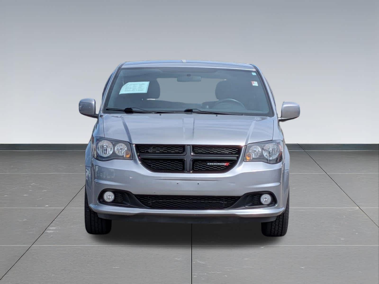 Thumbnail: 2016 Dodge Grand Caravan - 8
