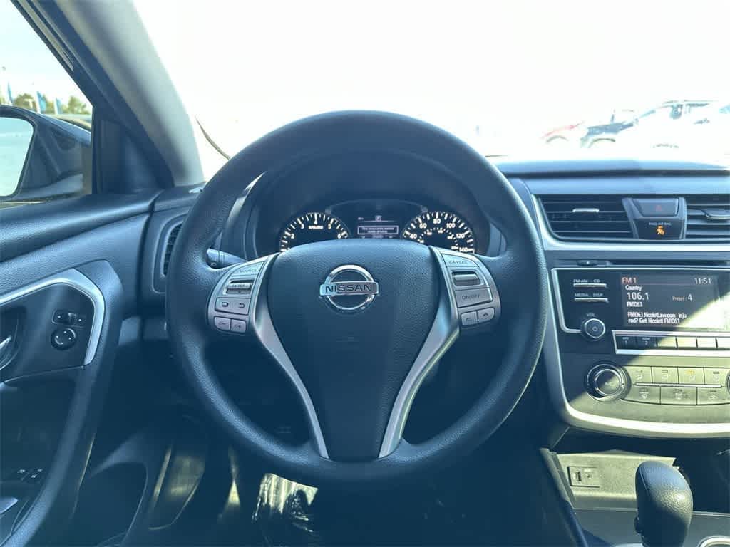 Thumbnail: 2016 Nissan Altima - 20