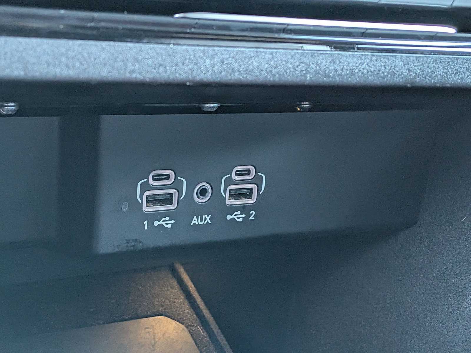 Thumbnail: 2023 Jeep Wagoneer - 30