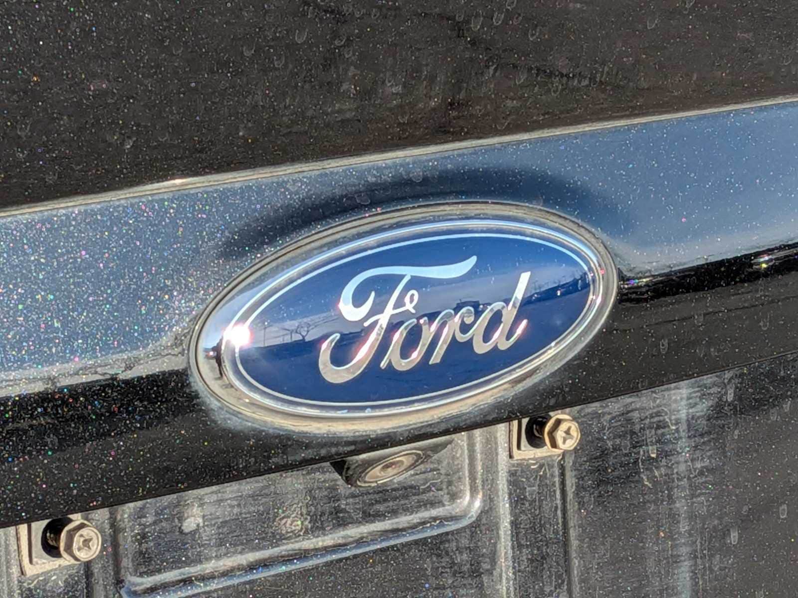 Thumbnail: 2015 Ford Escape - 8